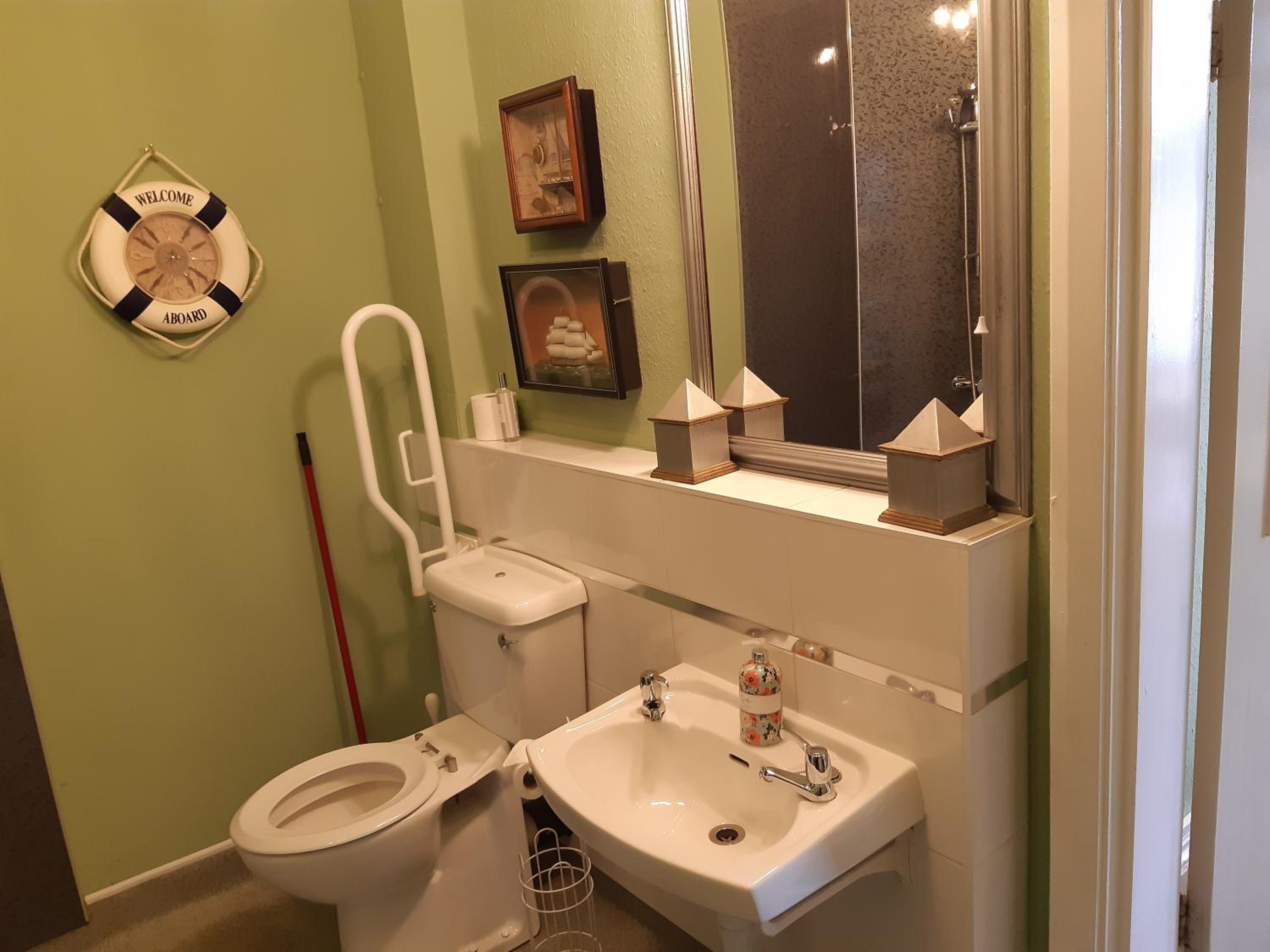 Superior Twin Room - Photo 6