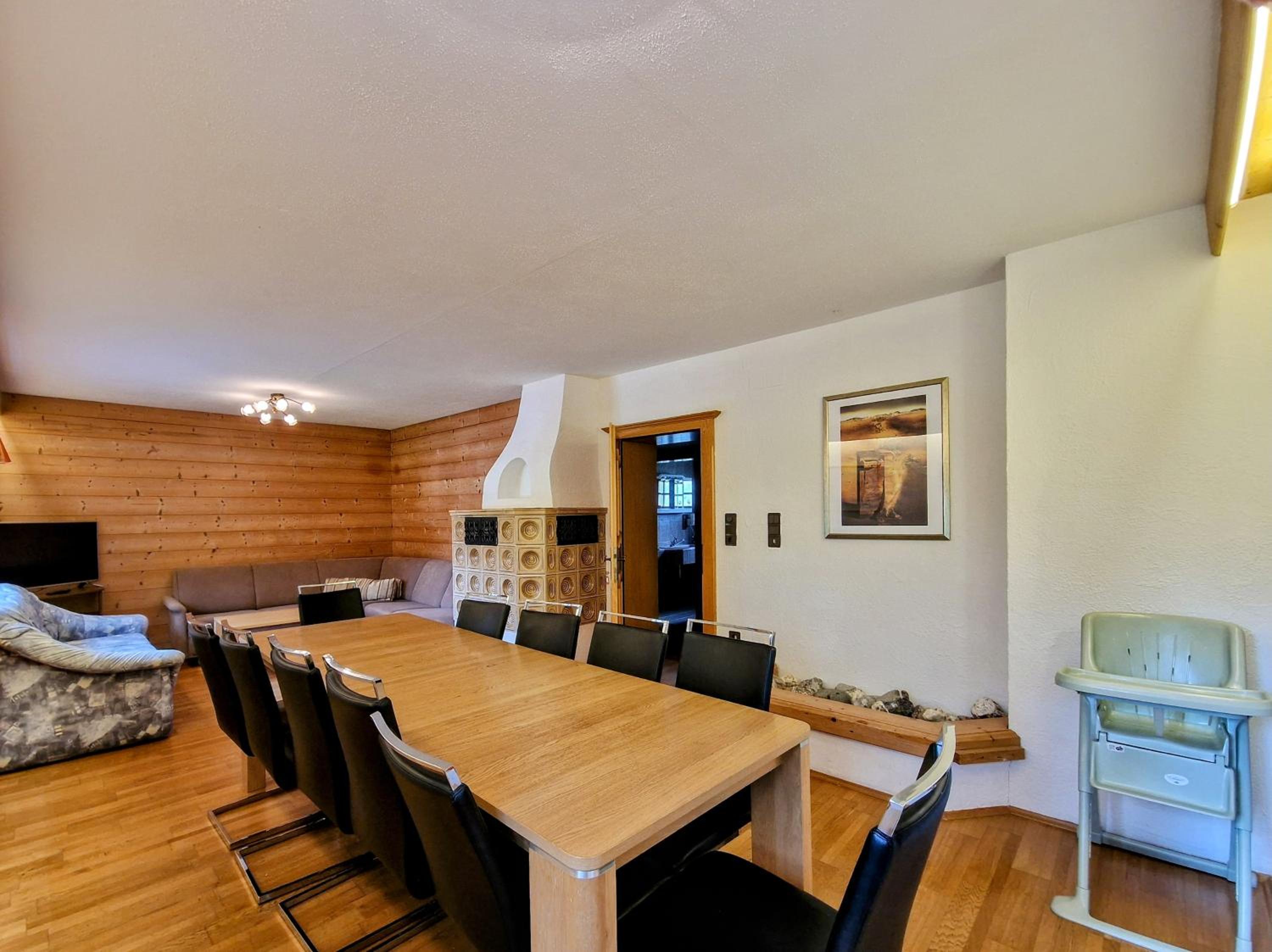 Three-Bedroom House photo 2