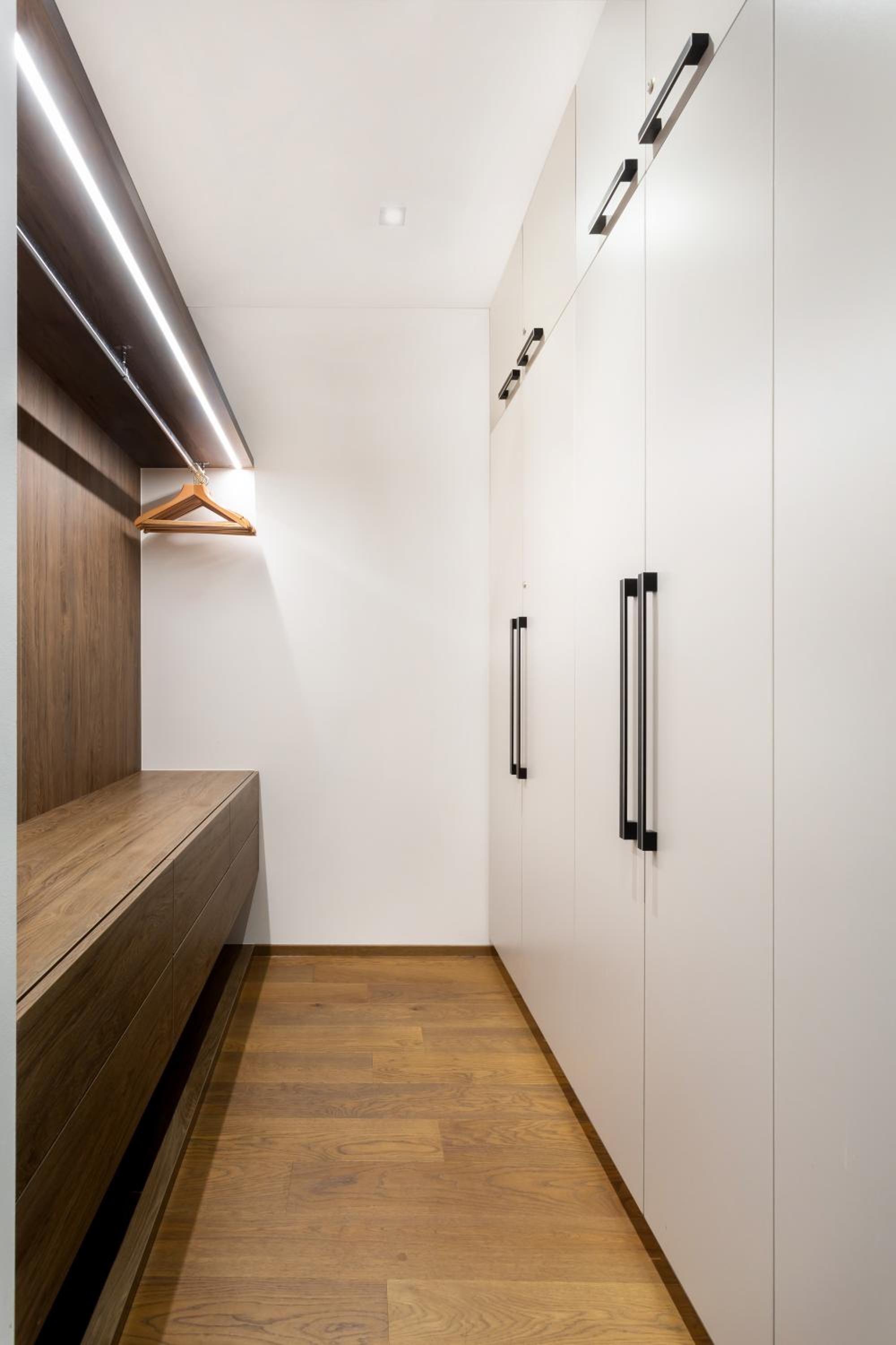 Three-Bedroom Apartment thumbnail 5