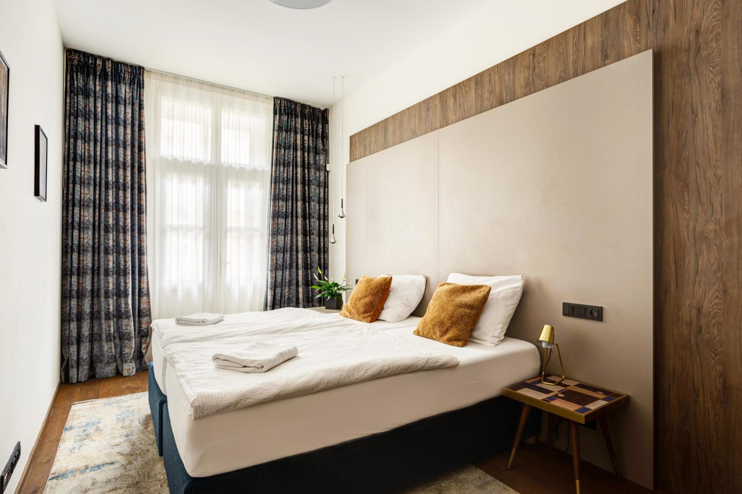 Three-Bedroom Apartment thumbnail 5