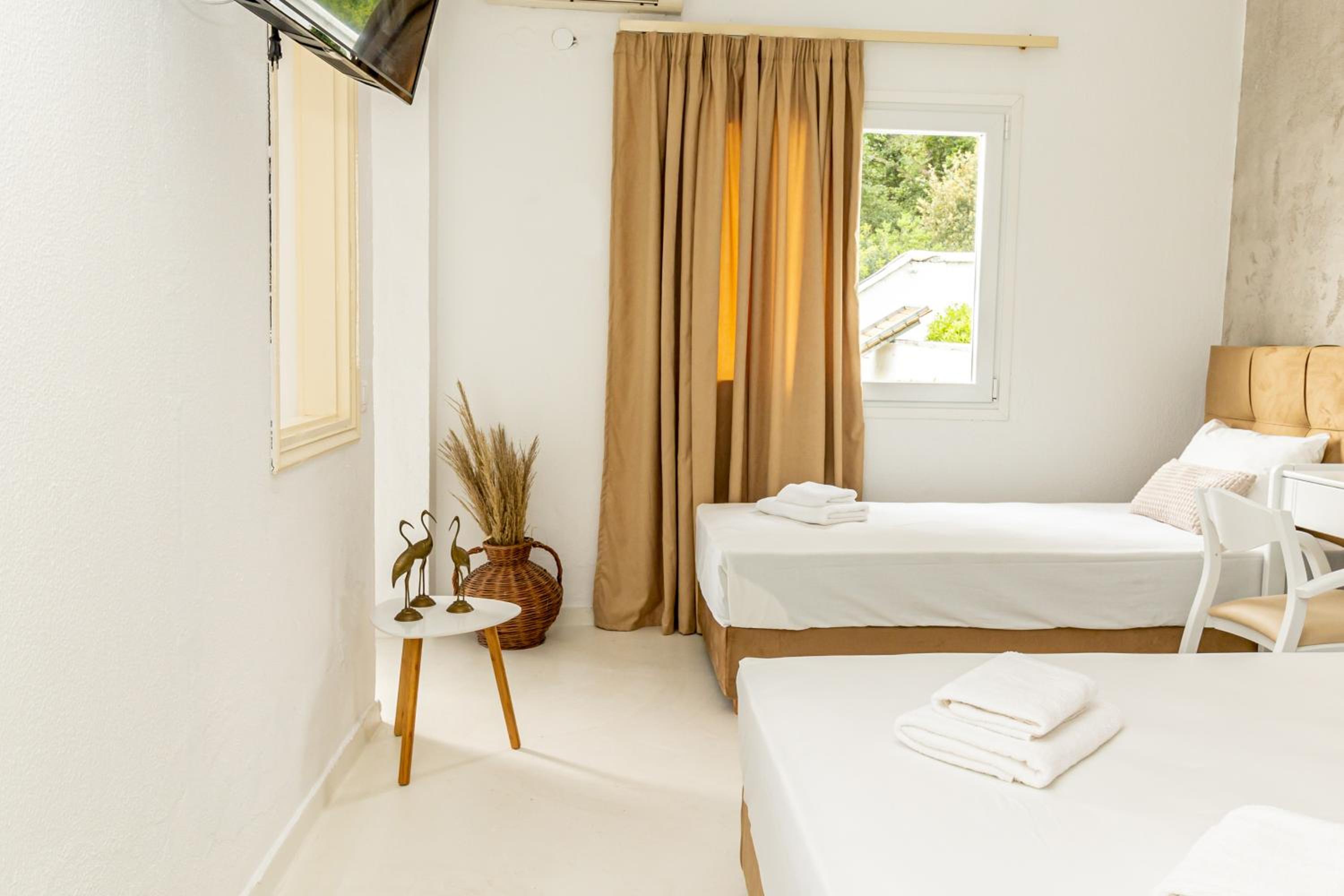 Suite with Garden View