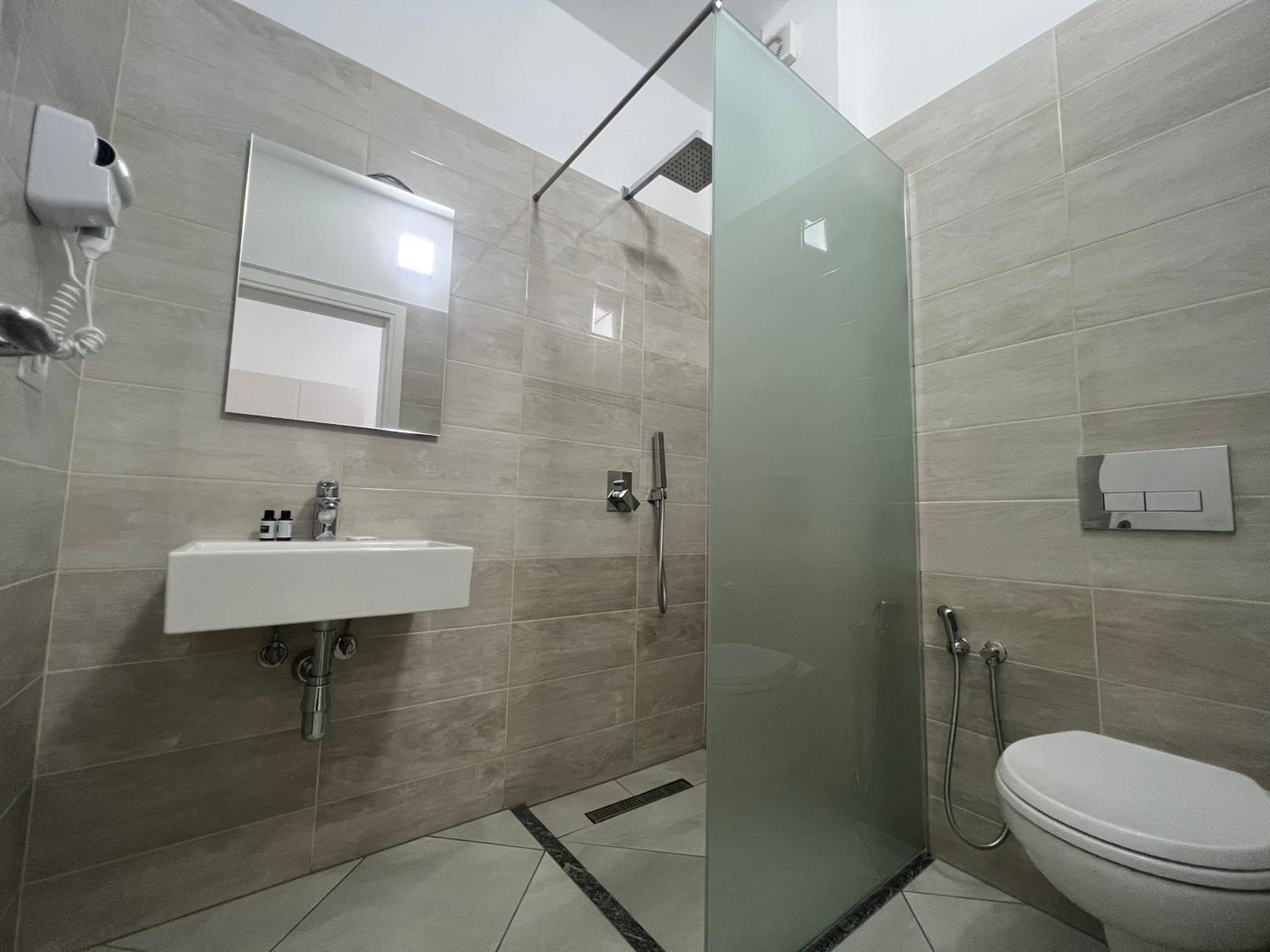 Twin Room with Balcony photo 3