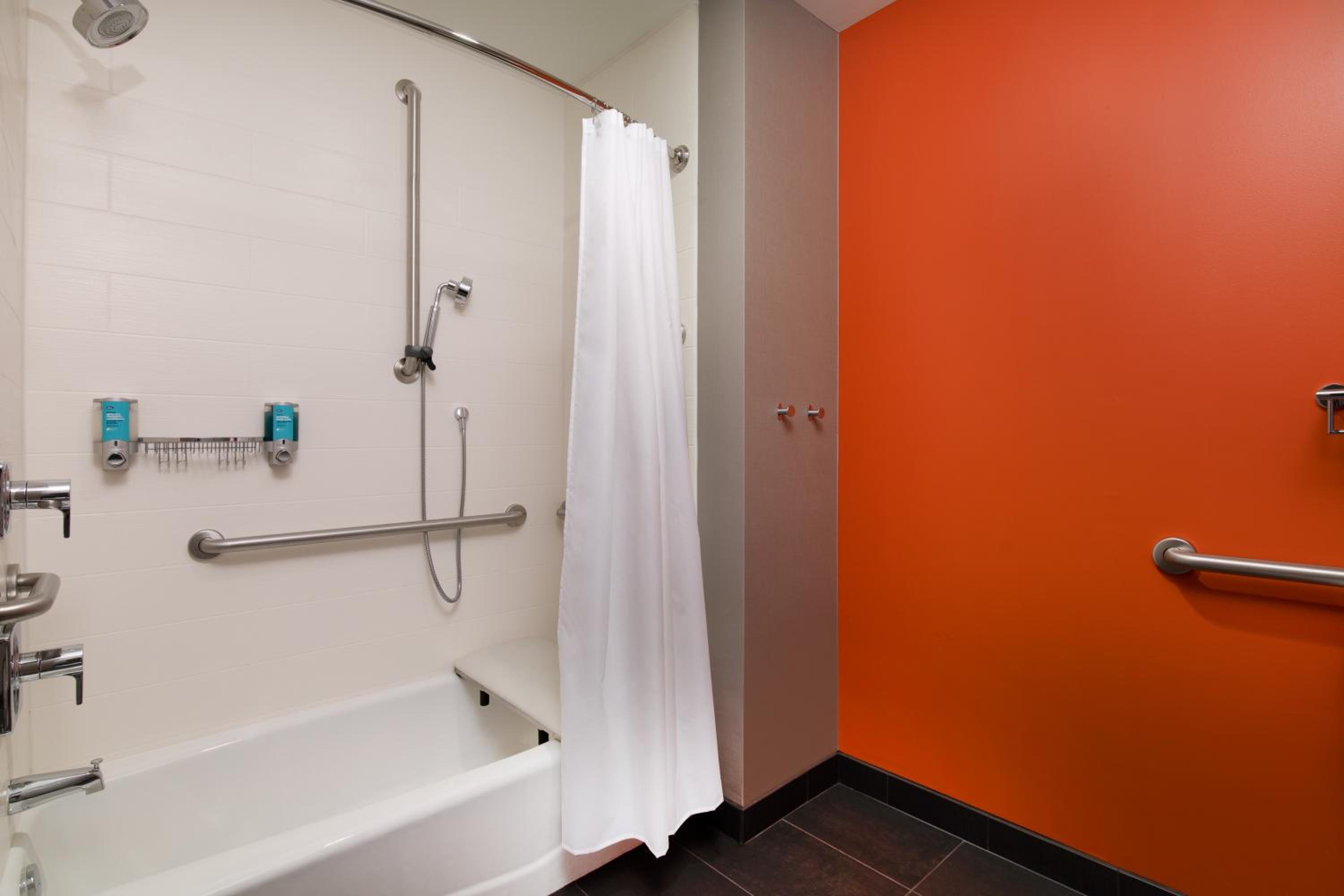 Aloft, Guest room, 1 King