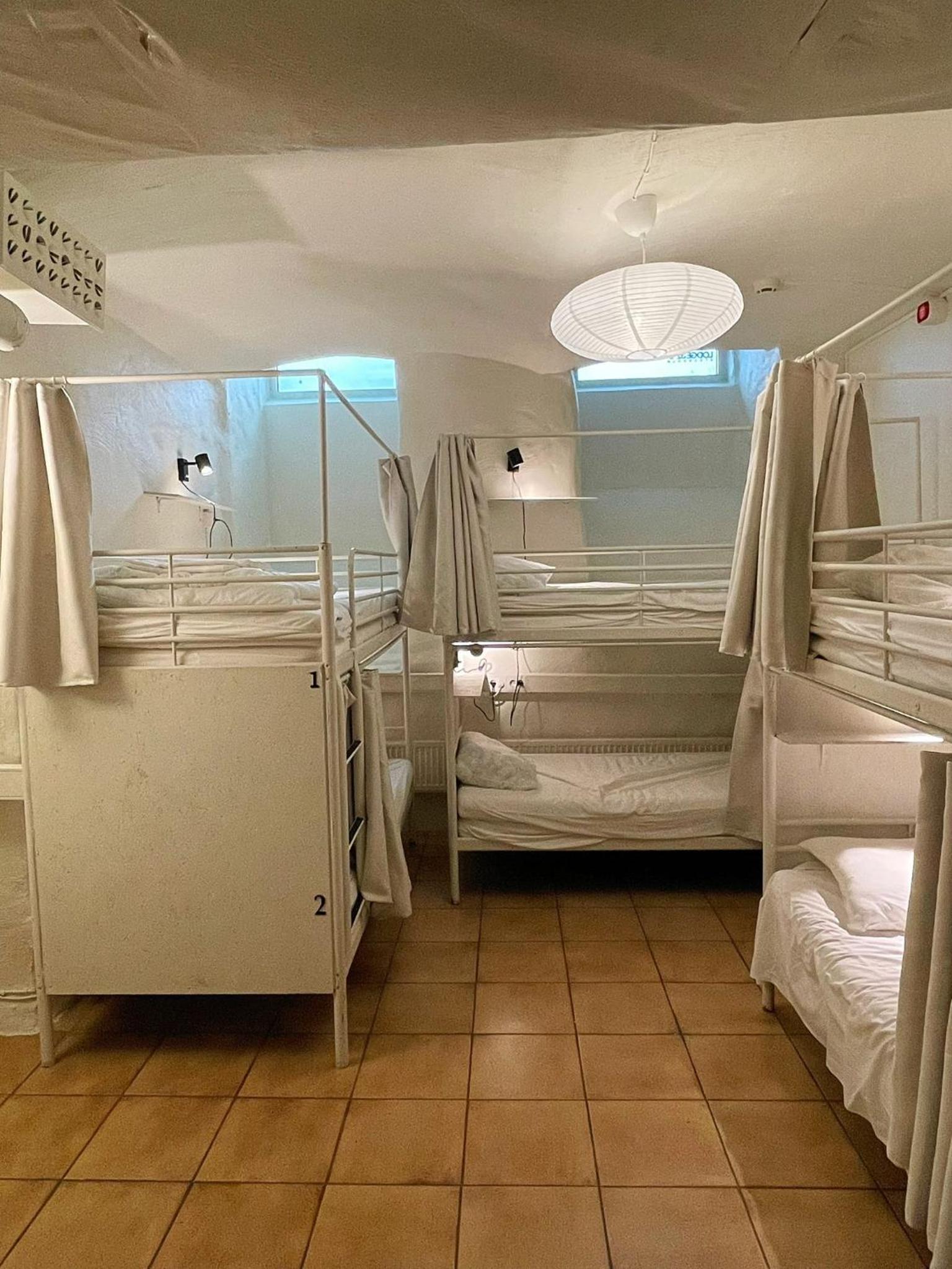 Bed in 6-Bed Mixed Dormitory Room