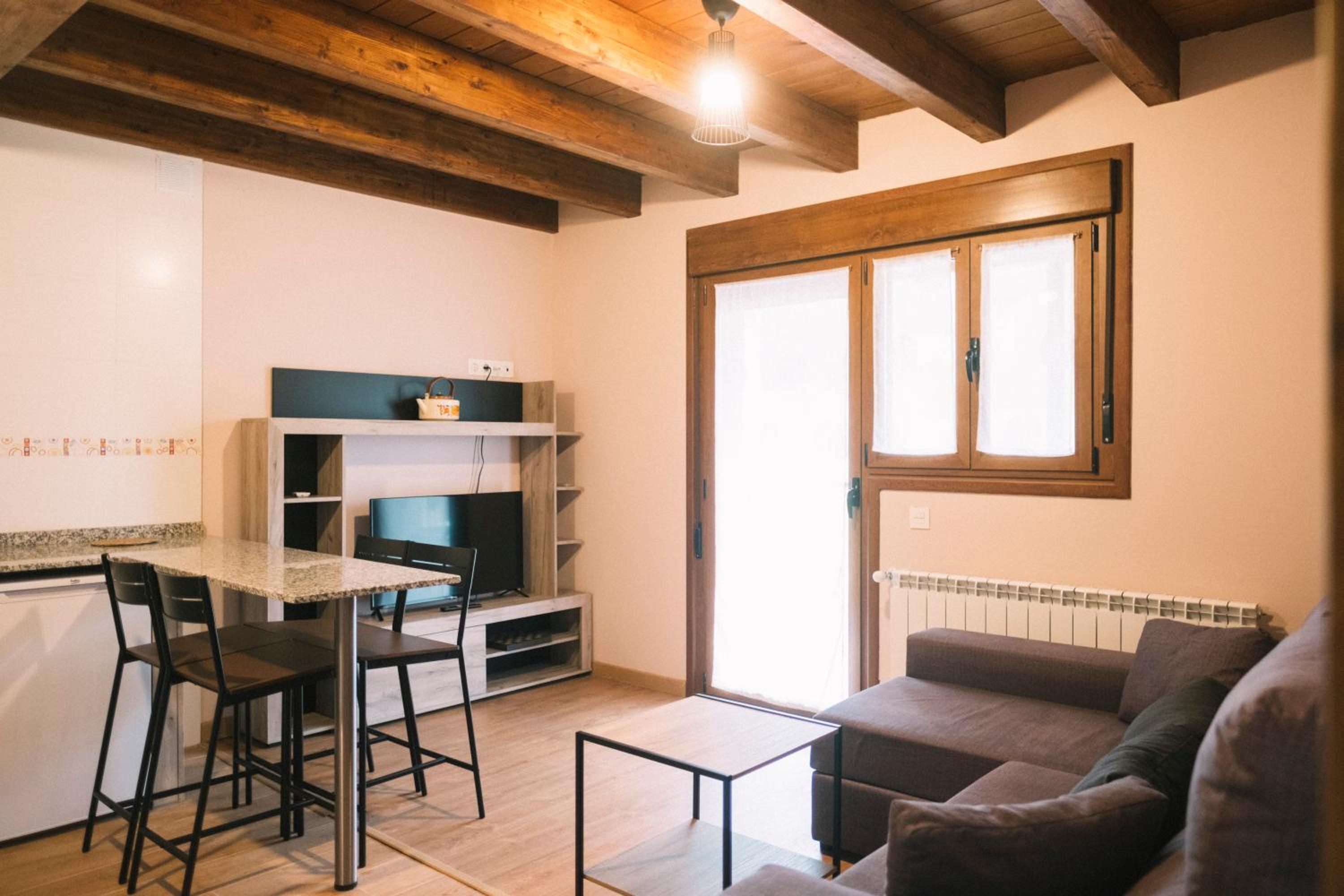 Apartment photo 2