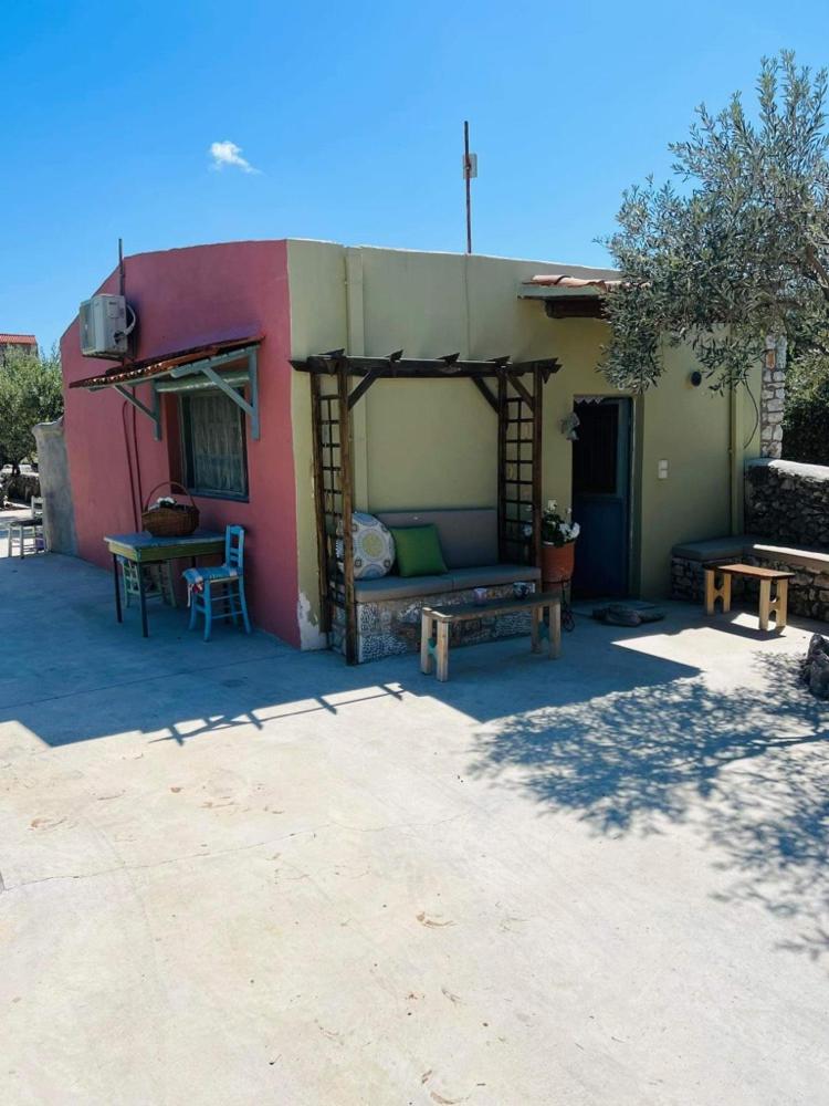 One-Bedroom House photo 2