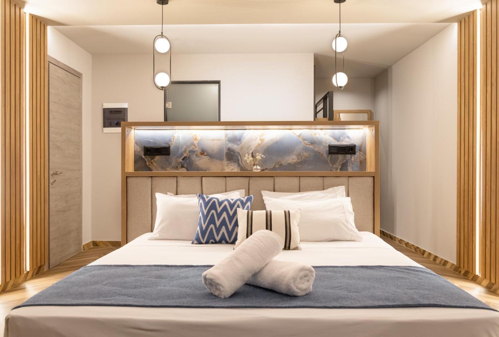 Suite with Hot Tub