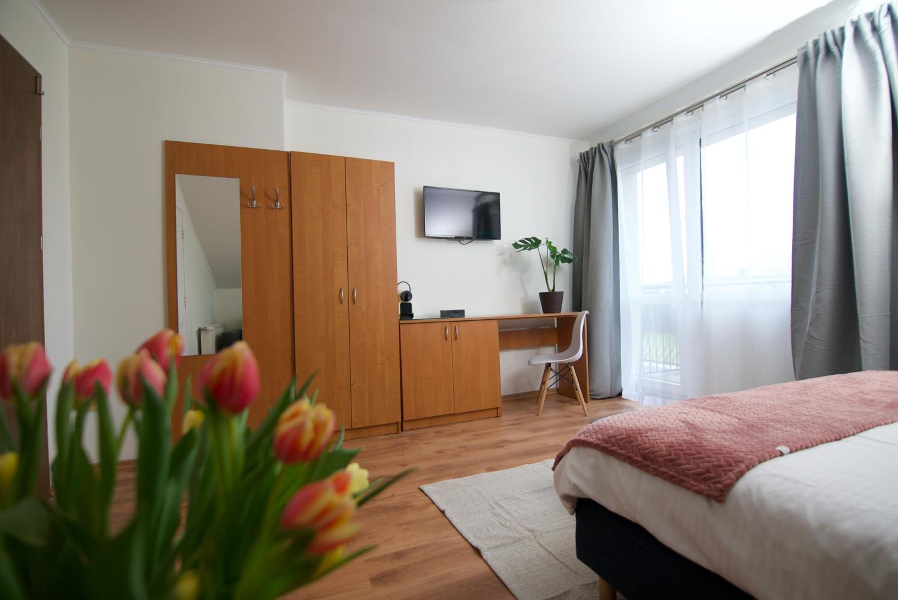 Deluxe Room (2 Adults + 1 Child) photo 3