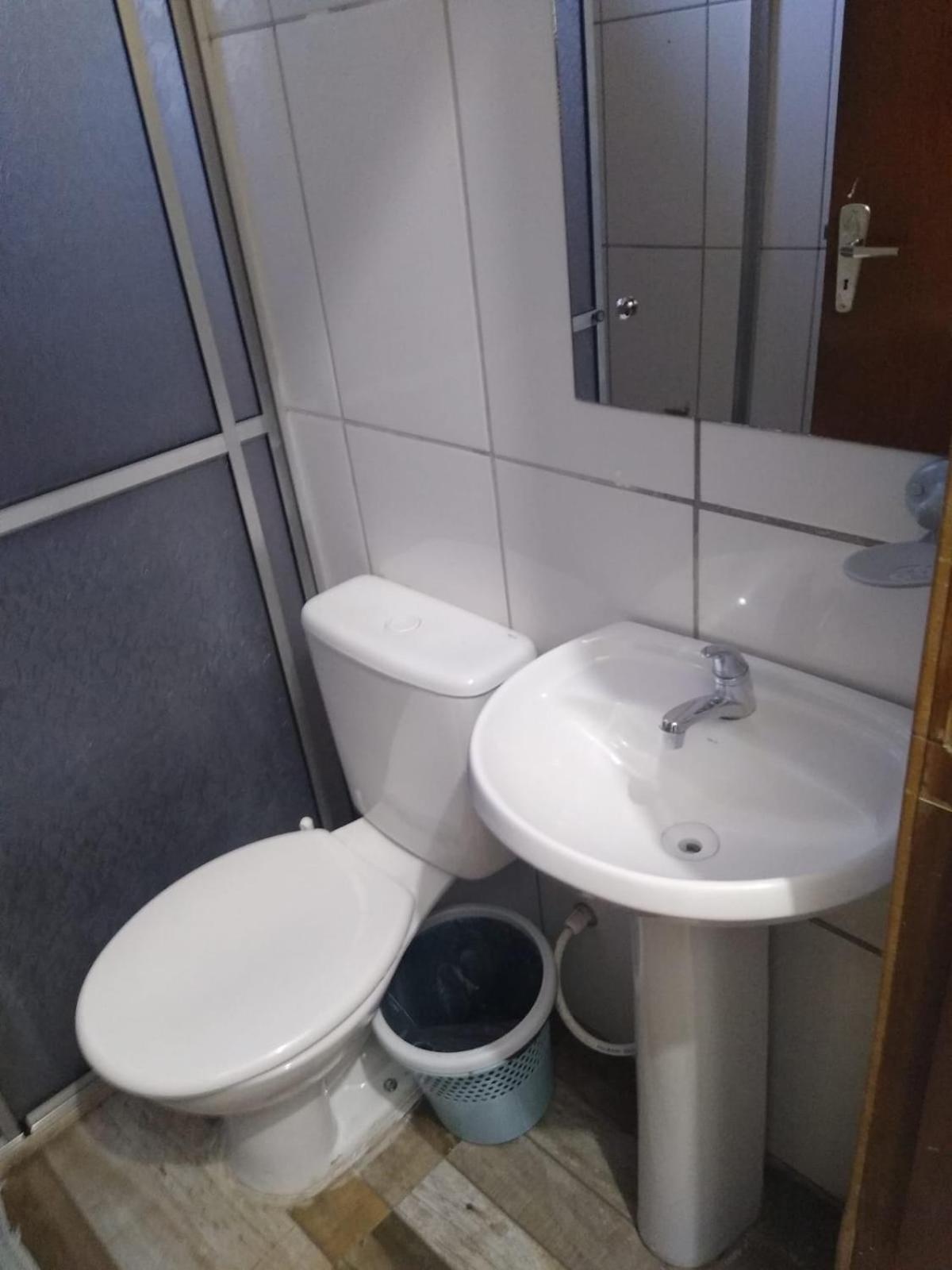 Small Double Room - Photo 6