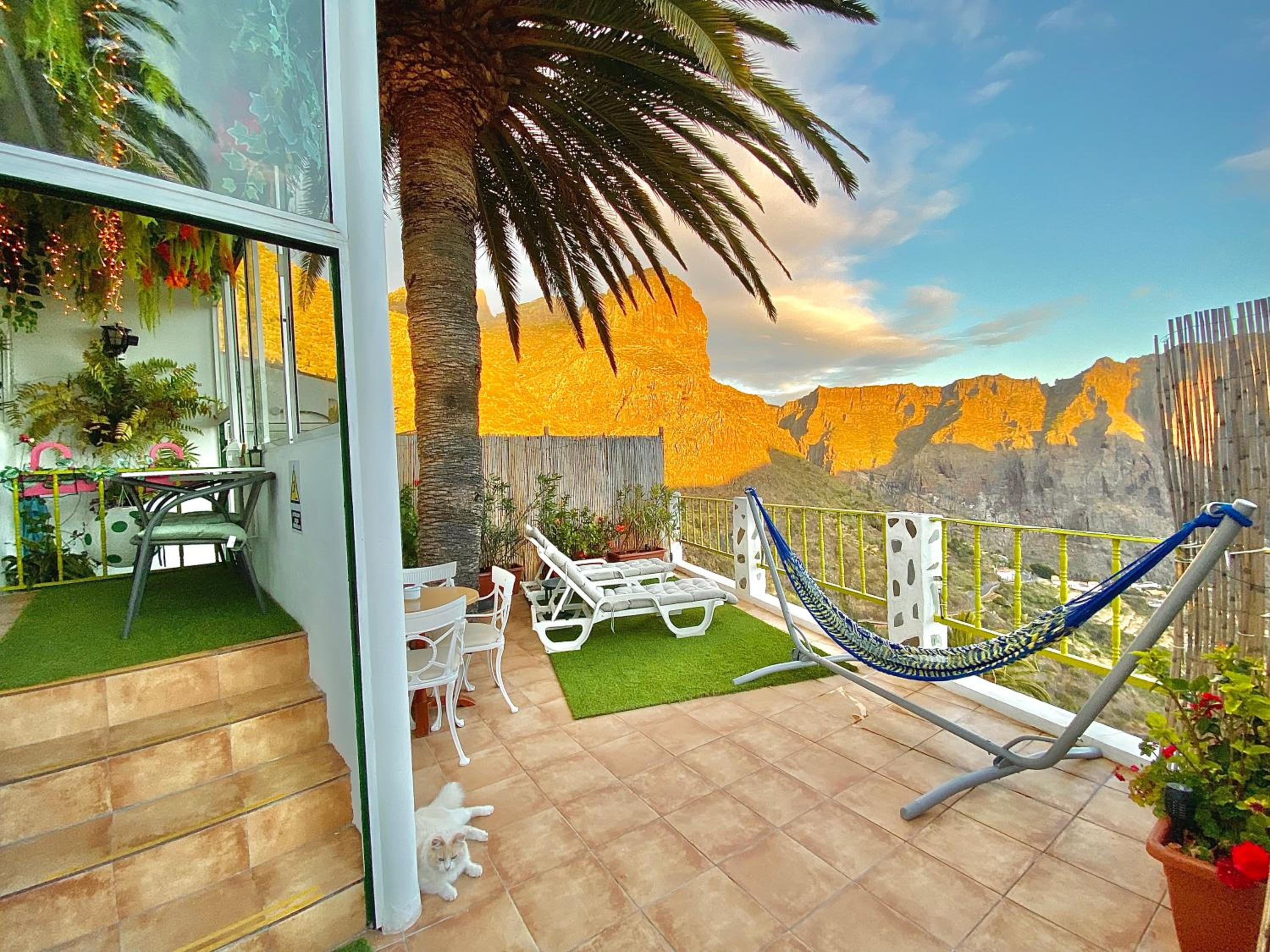 One-Bedroom Apartment - Photo 3