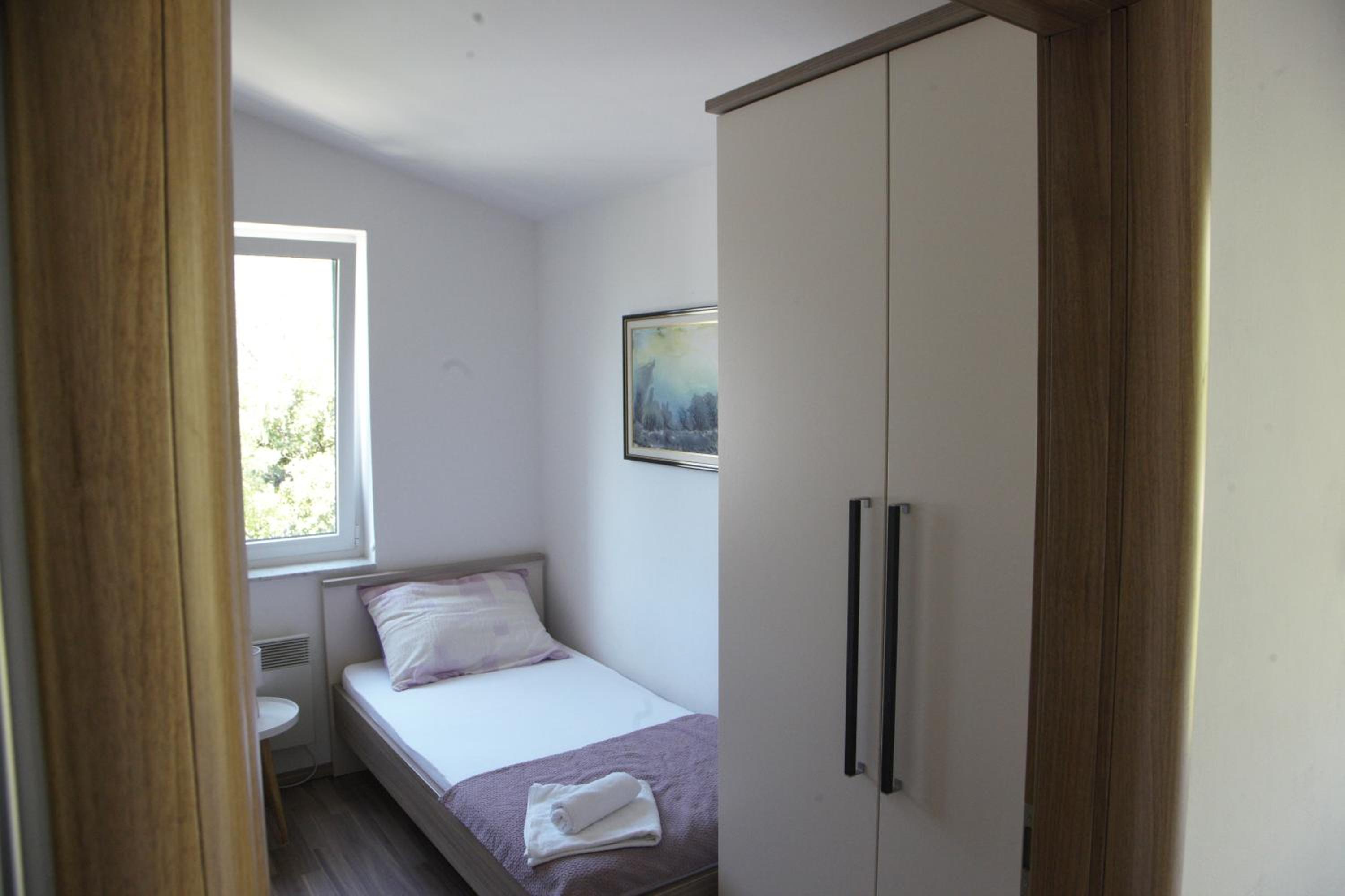 One-Bedroom Apartment photo 3