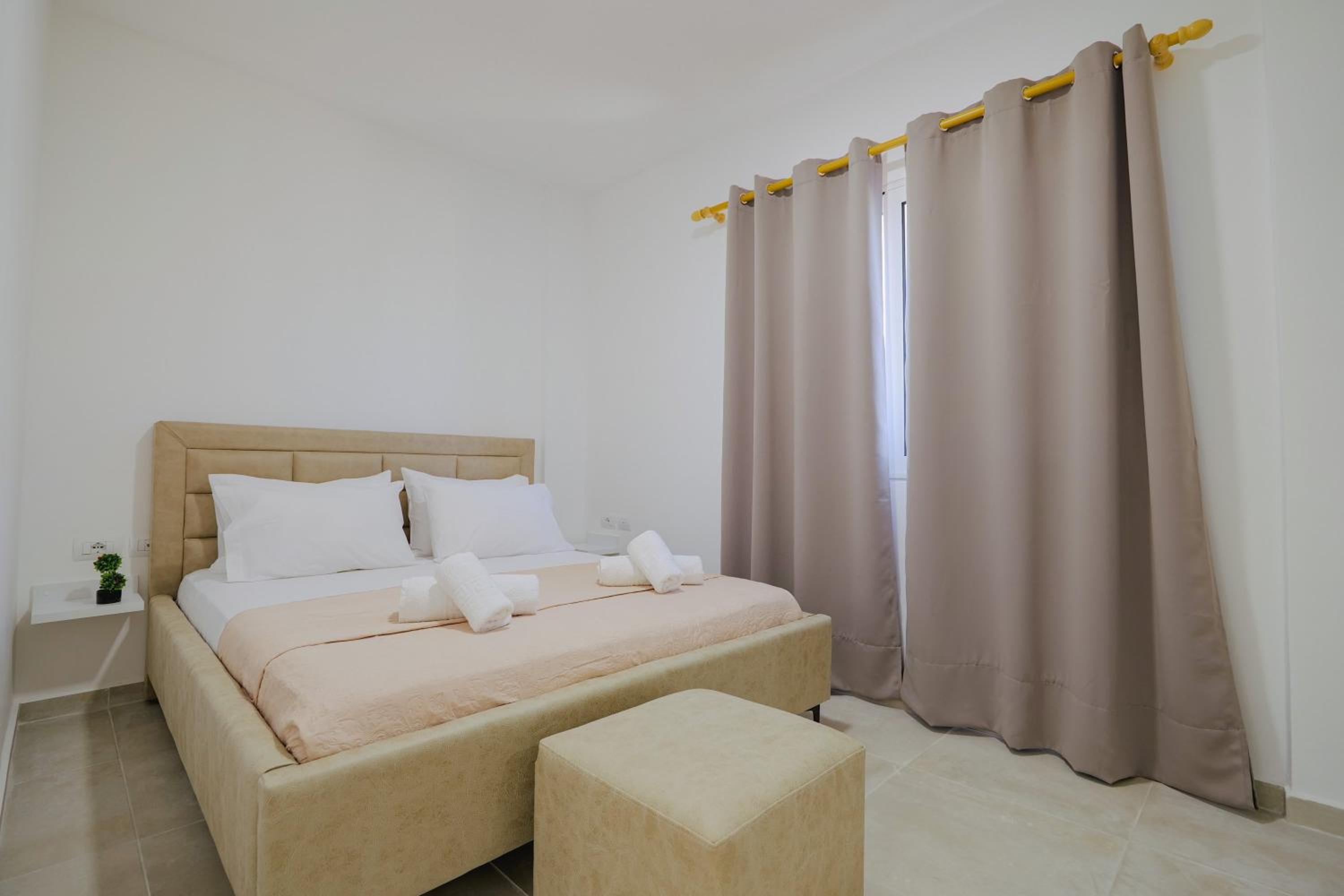 Quadruple Room with Balcony photo 3