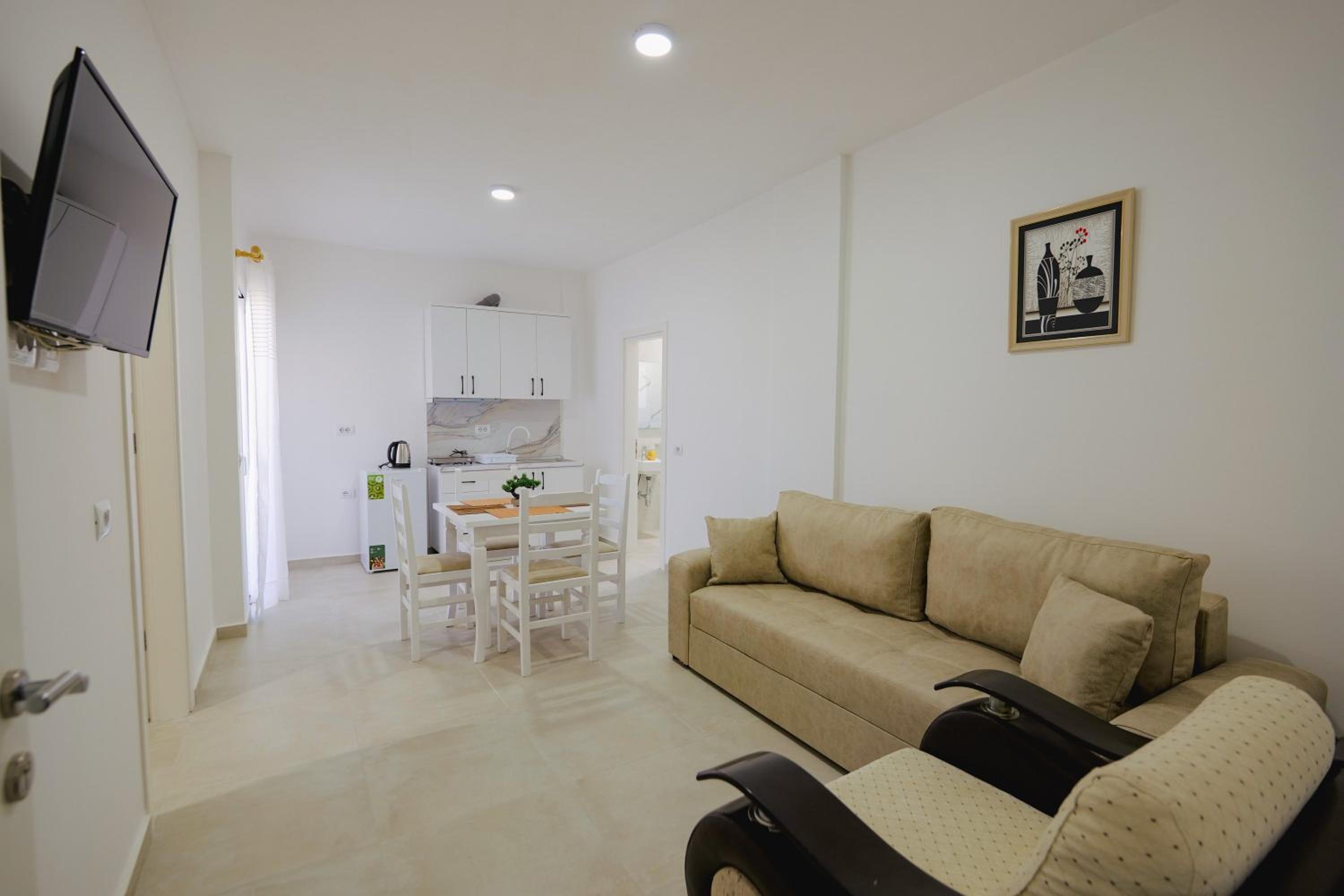Quadruple Room with Balcony photo 2