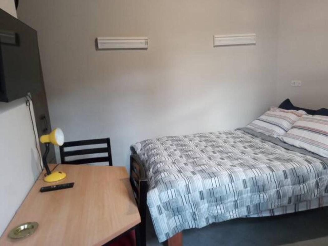 Double Room with Private Bathroom - Photo 4