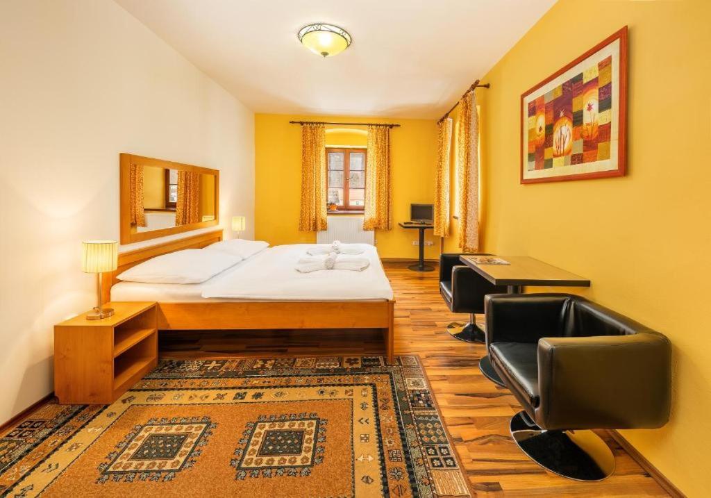 Deluxe Double Room with Castle View - Photo 2