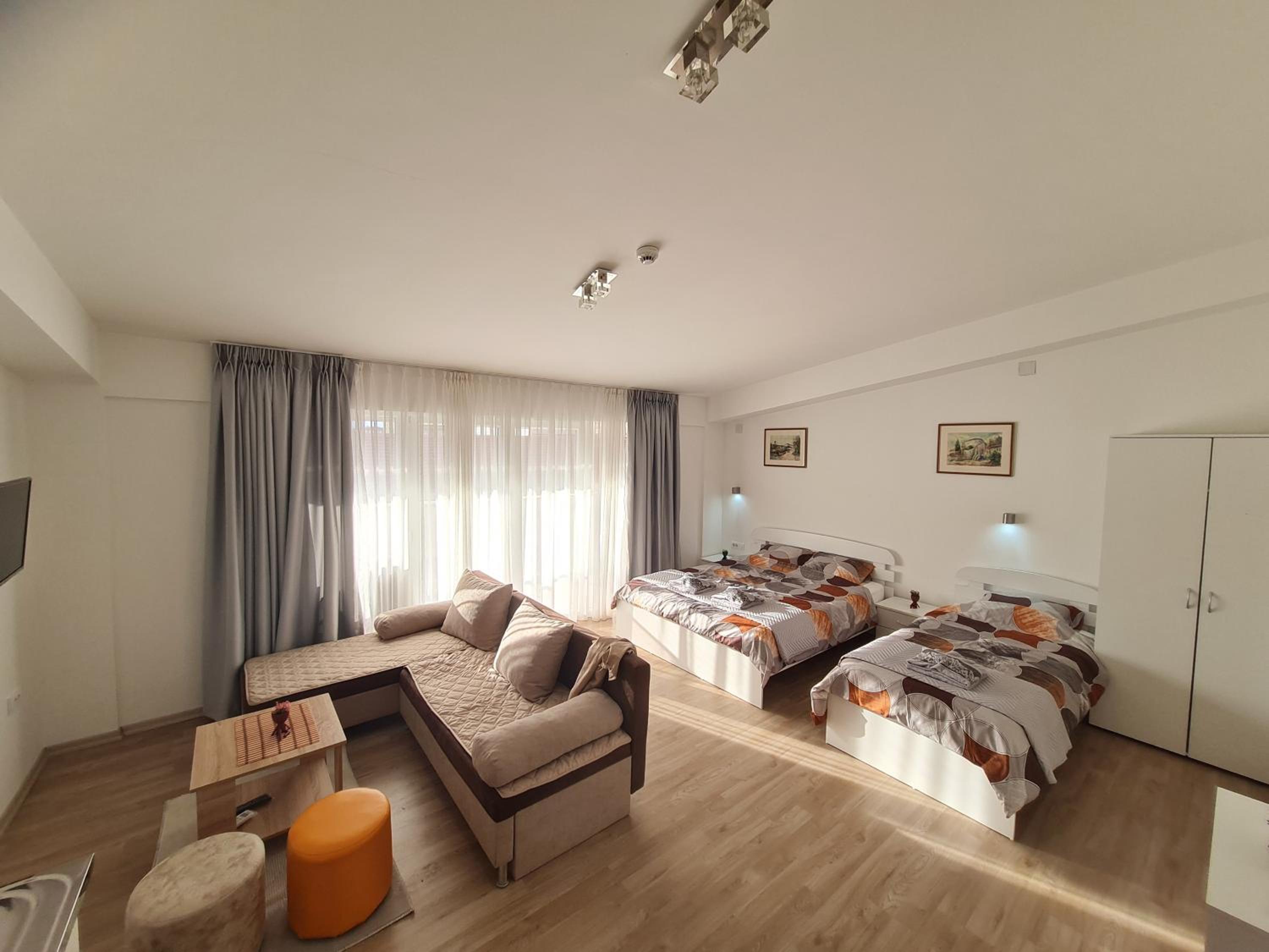 One-Bedroom Apartment