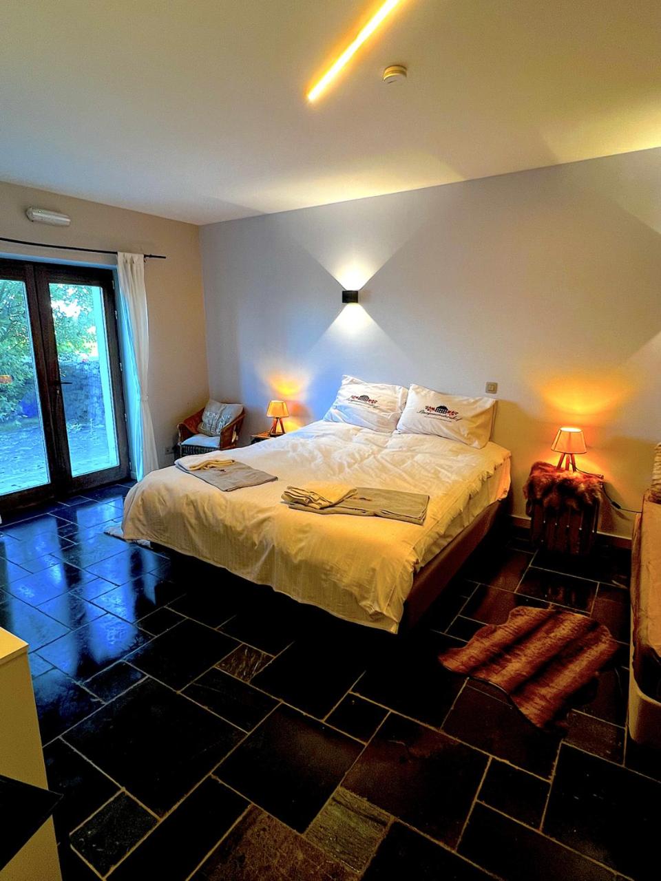 Double Room - Disability Access photo 1