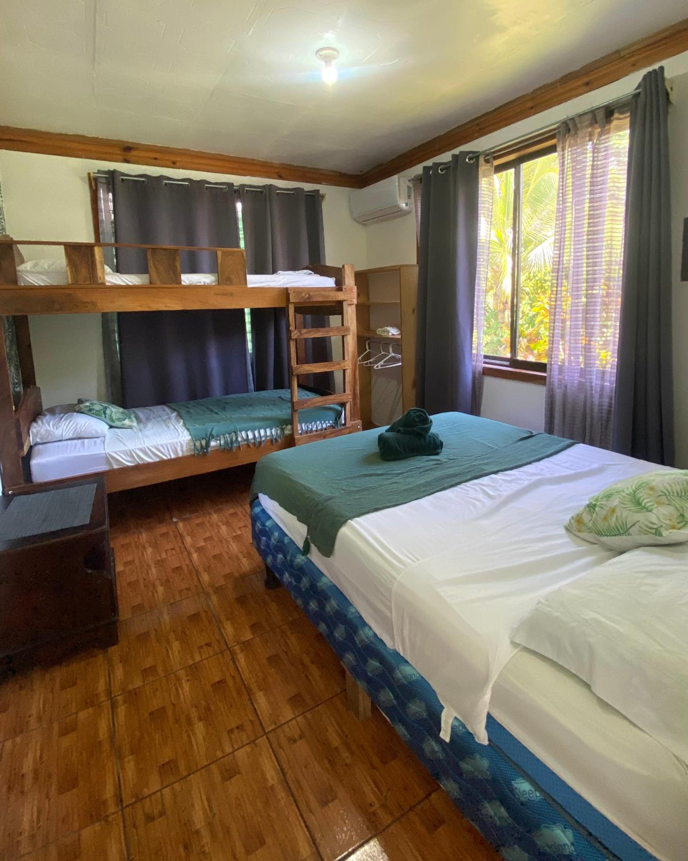 Quadruple Room With Shared Bathroom