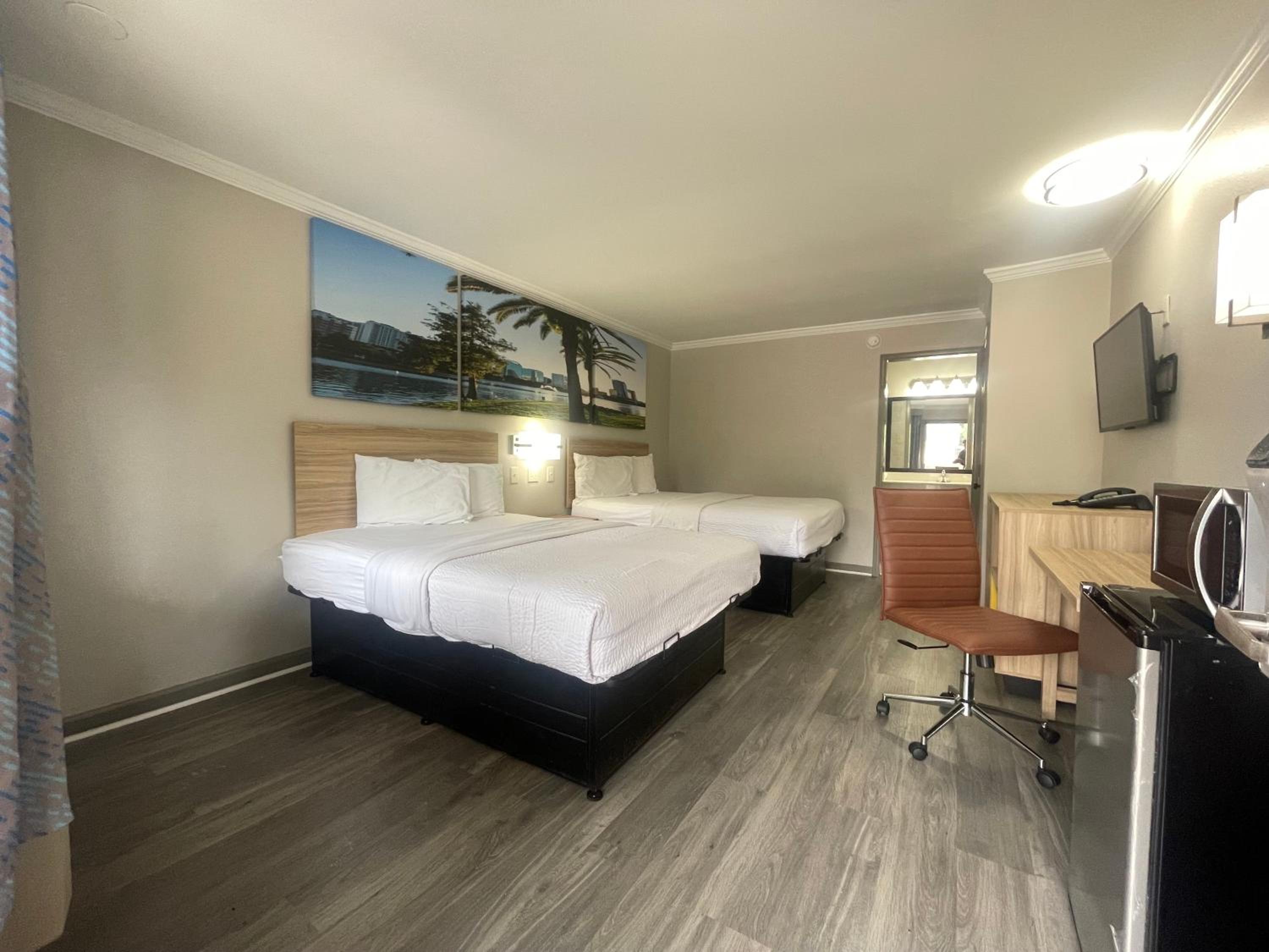 Double Room with Two Double Beds - Non-Smoking - Photo 5
