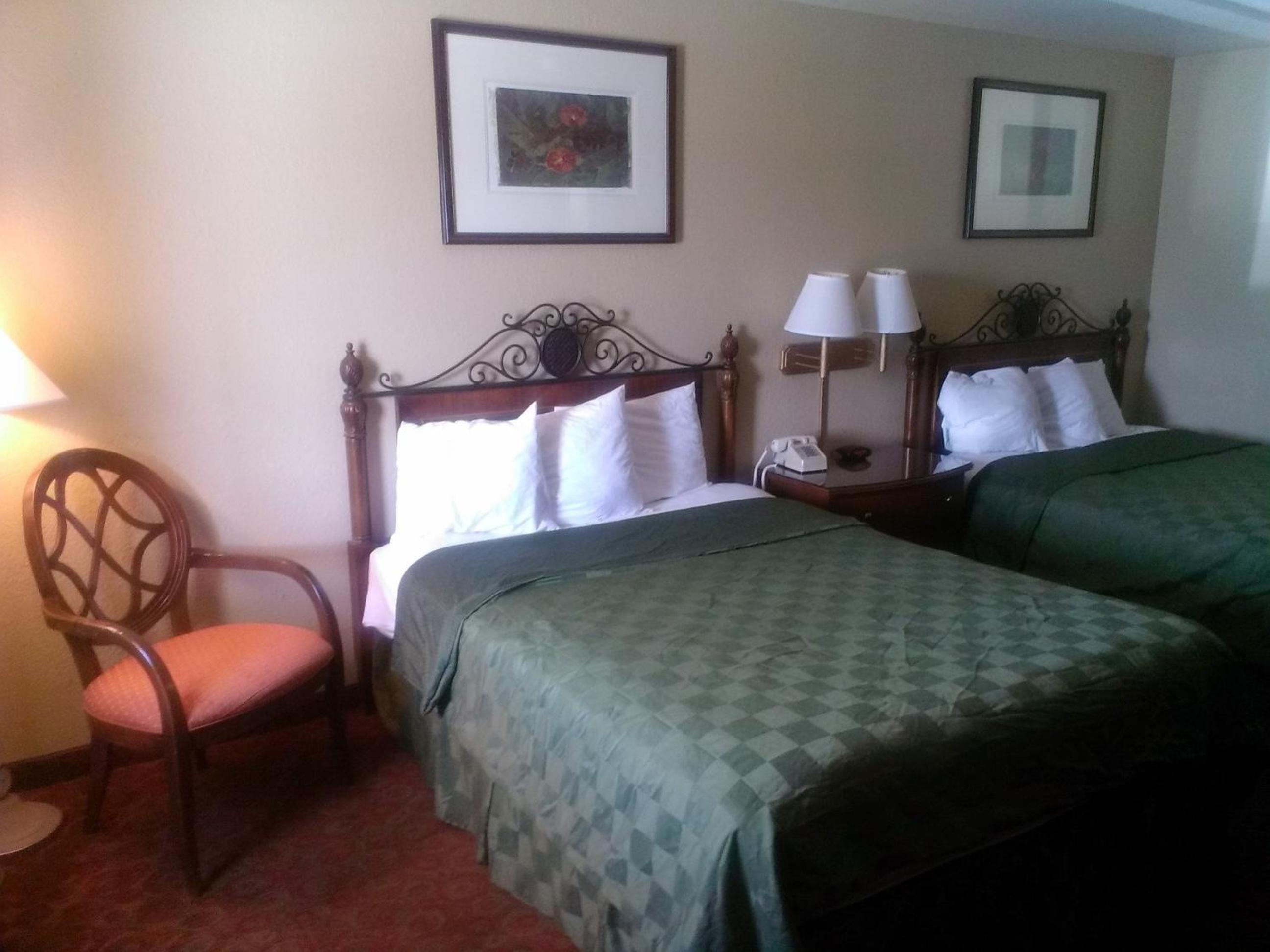 Queen Room with Two Queen Beds - Non-Smoking - Photo 1