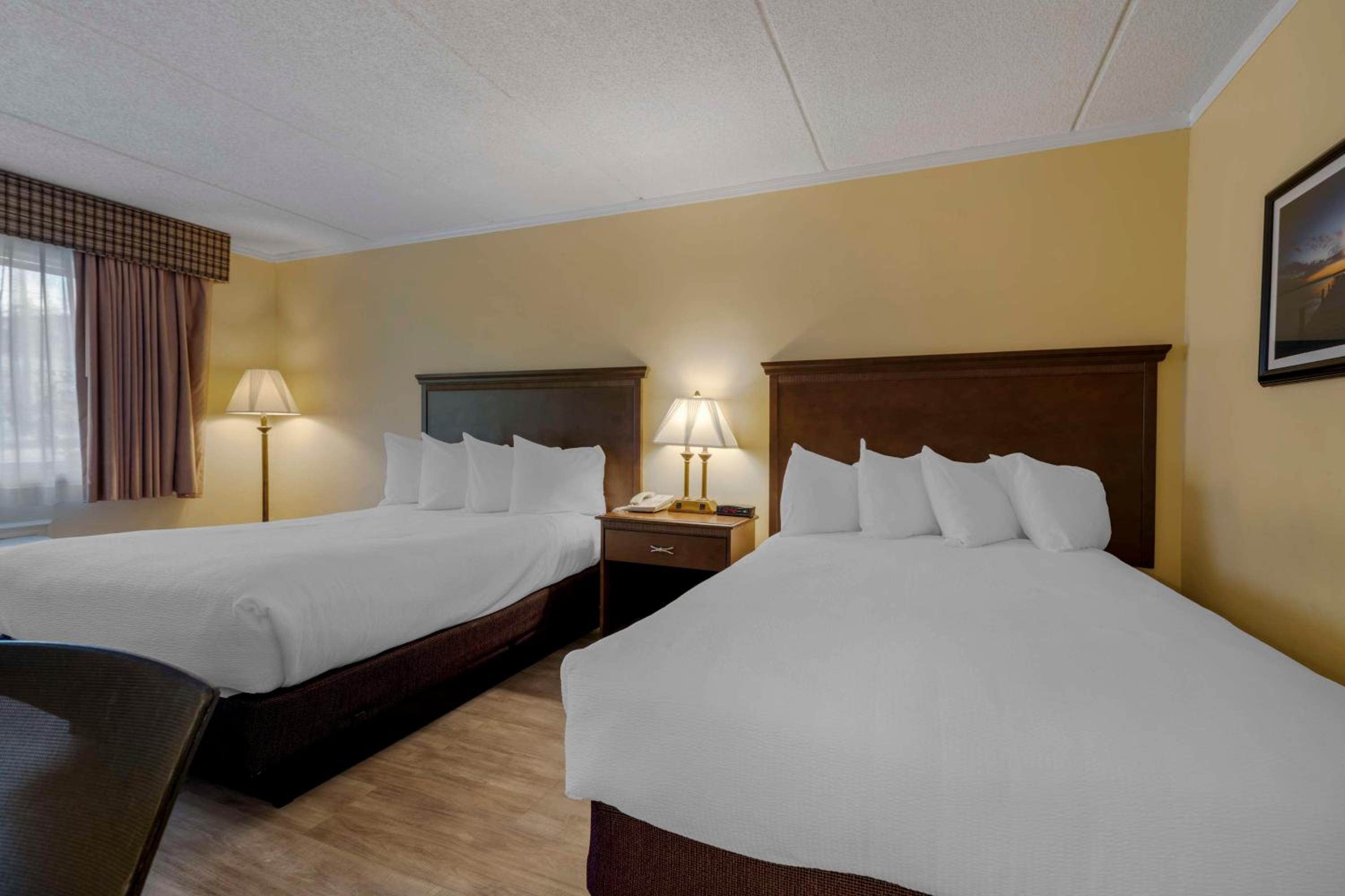 Room with Two Double Beds - Non-Smoking - Photo 7