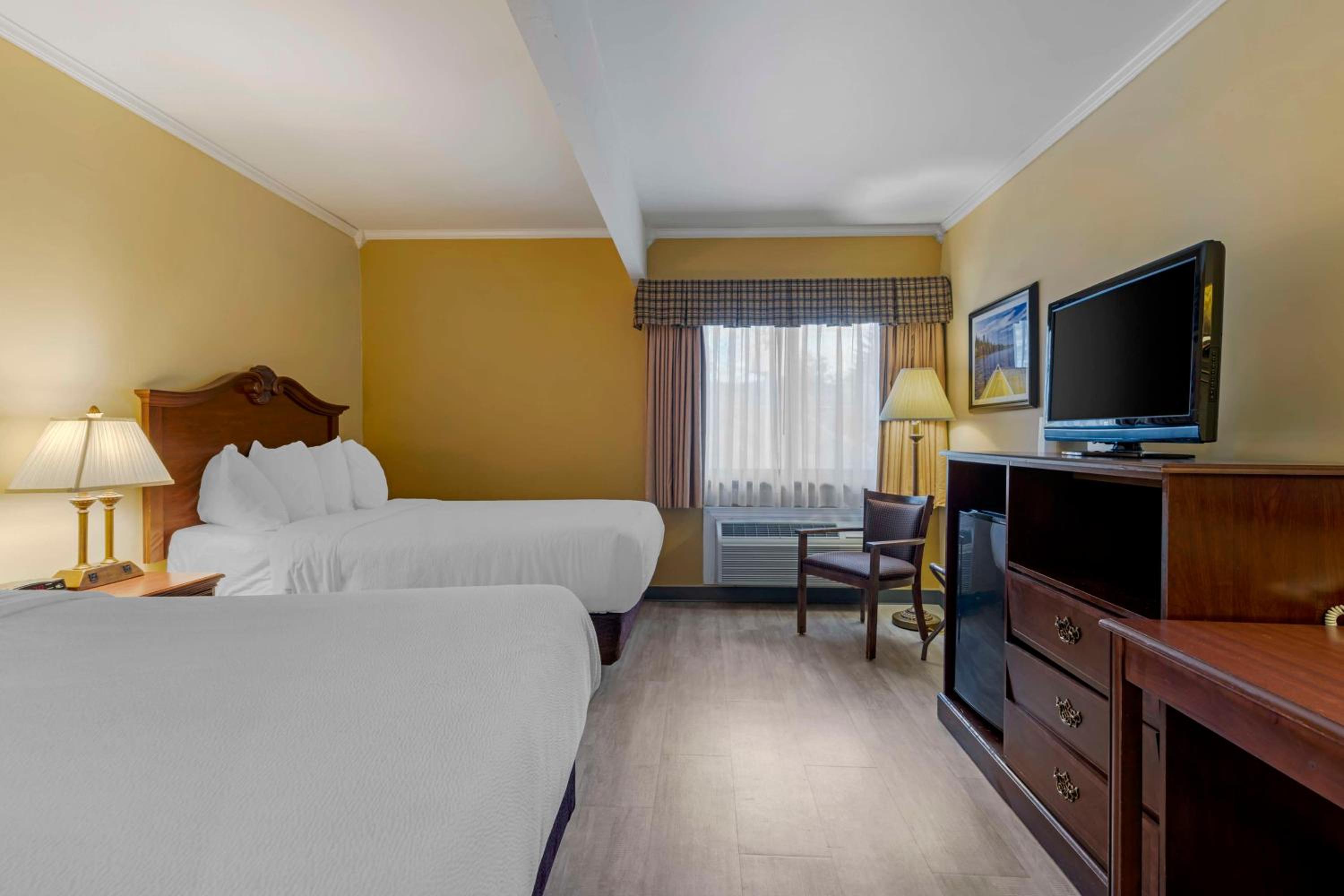 Room with Two Double Beds - Non-Smoking - Photo 8