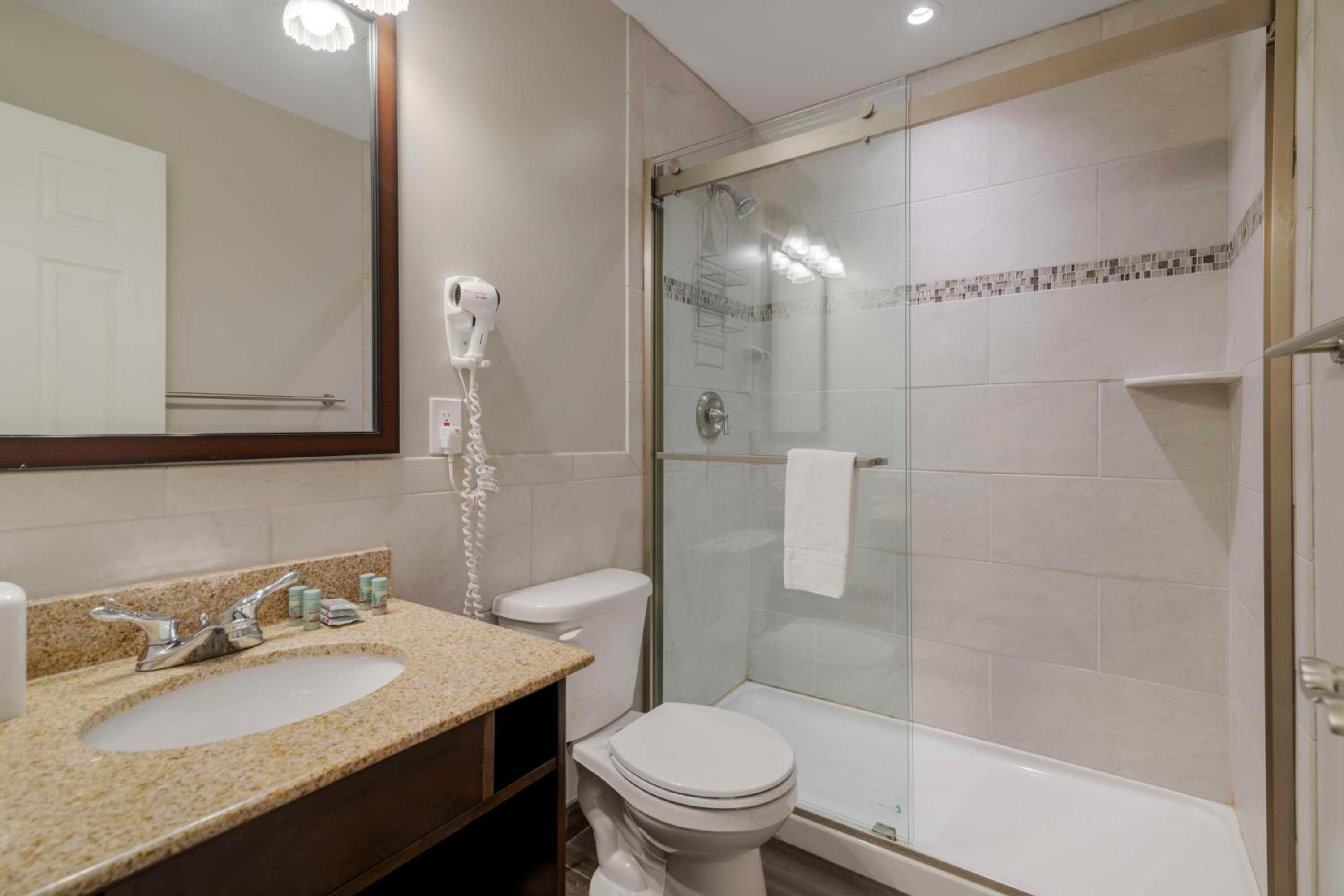 Room with Two Double Beds - Non-Smoking - Photo 4