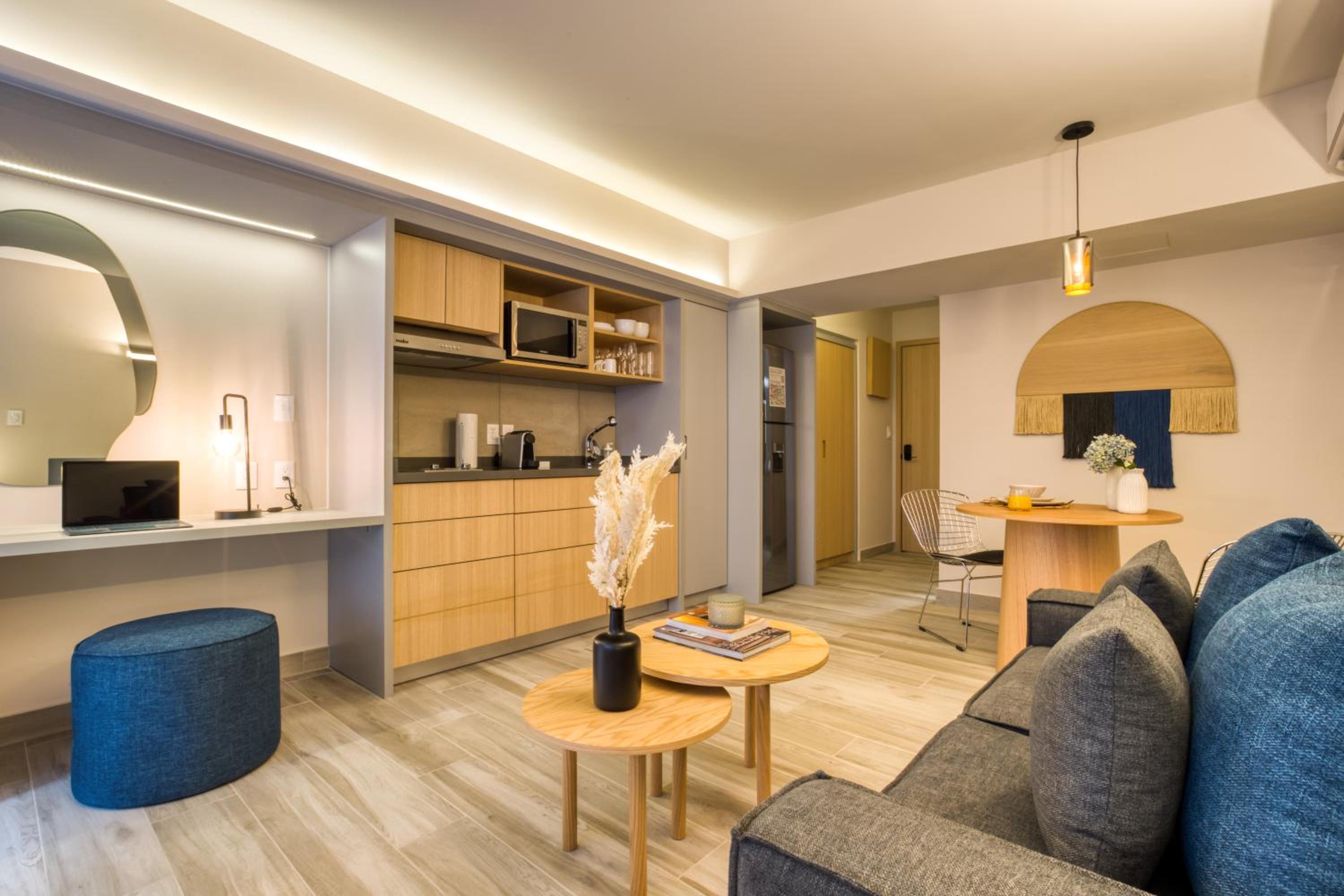 Stylish Studio with Private Patio - Photo 3