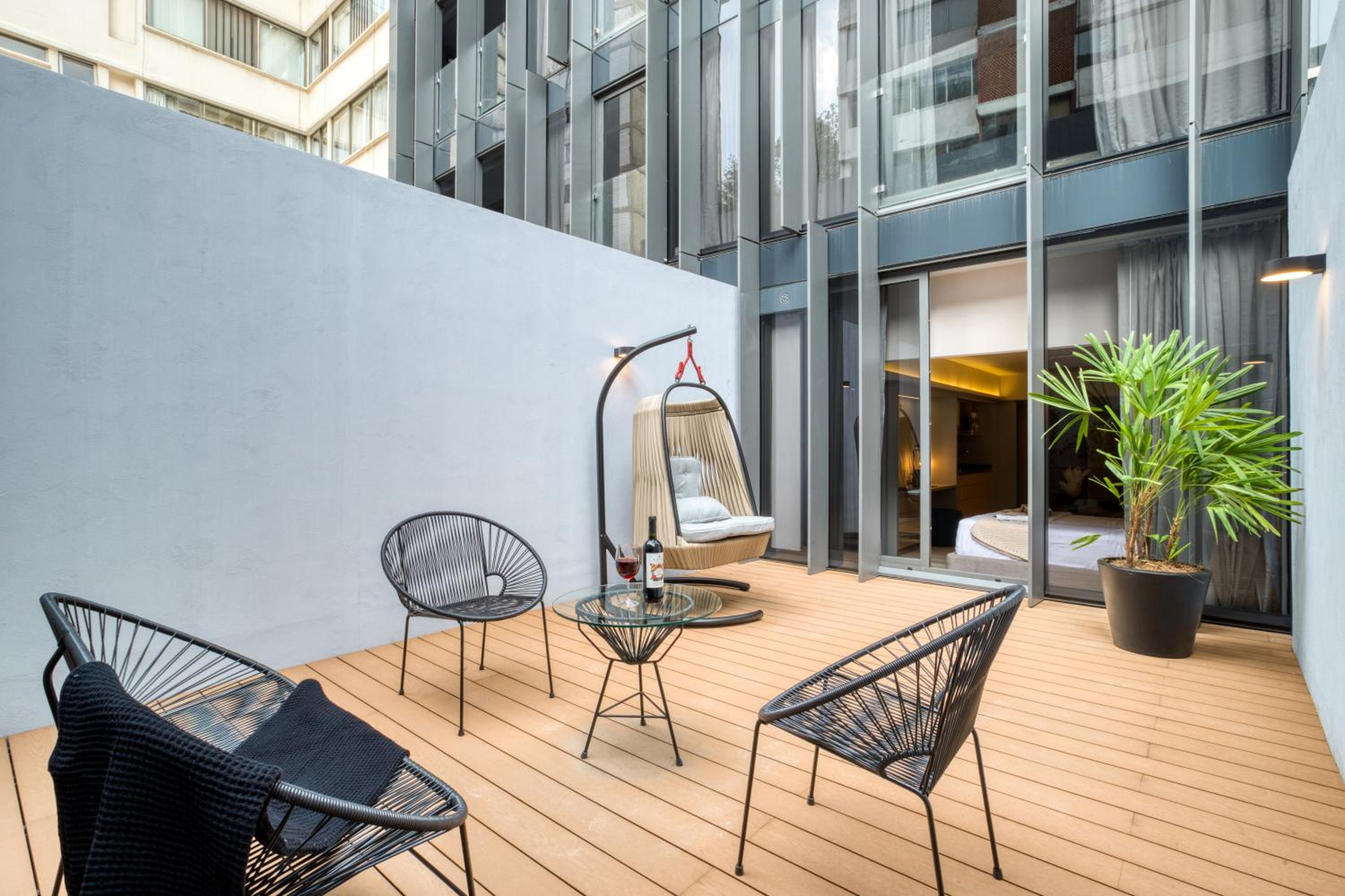 Stylish Studio with Private Patio - Photo 10