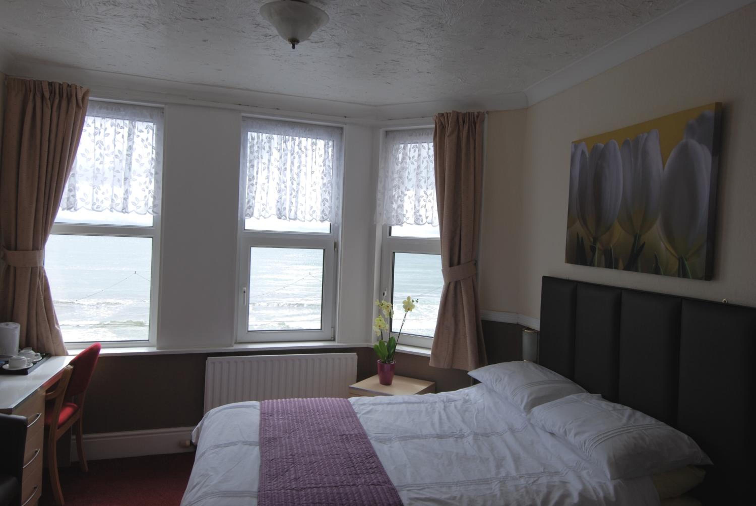 Double Room with Sea View photo 2