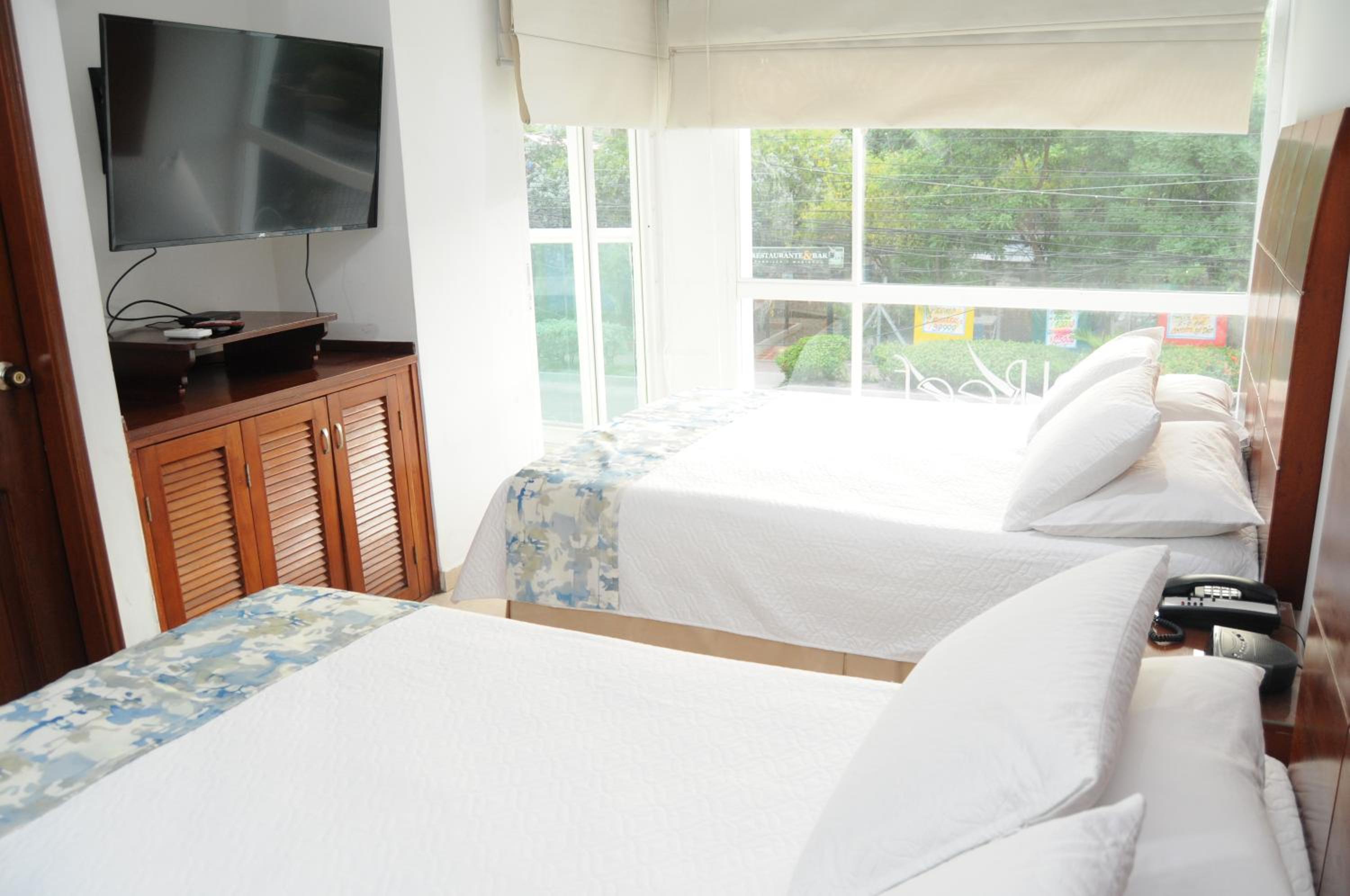 Deluxe Twin Room - Photo 1
