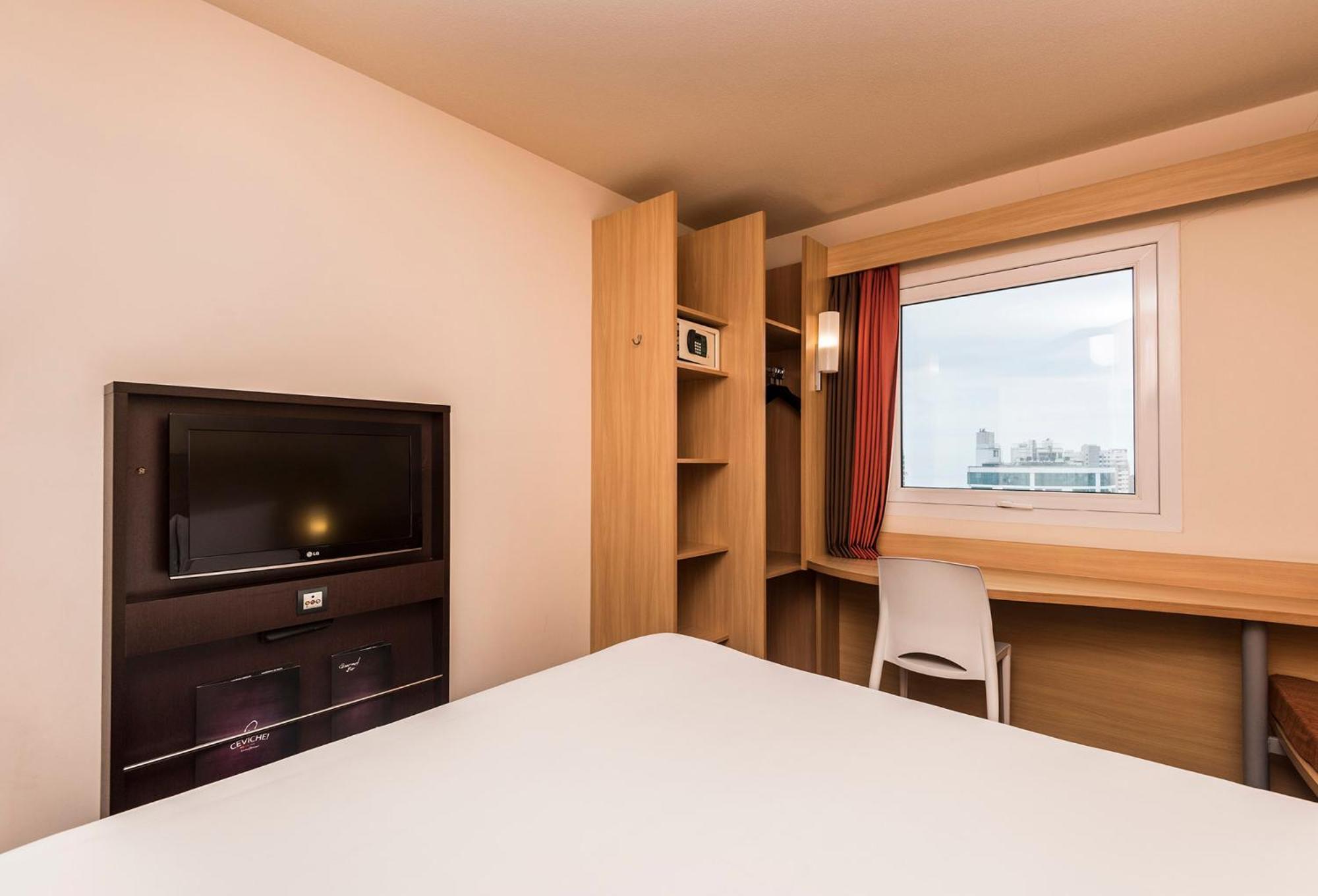 Standard Double Room - Photo 14