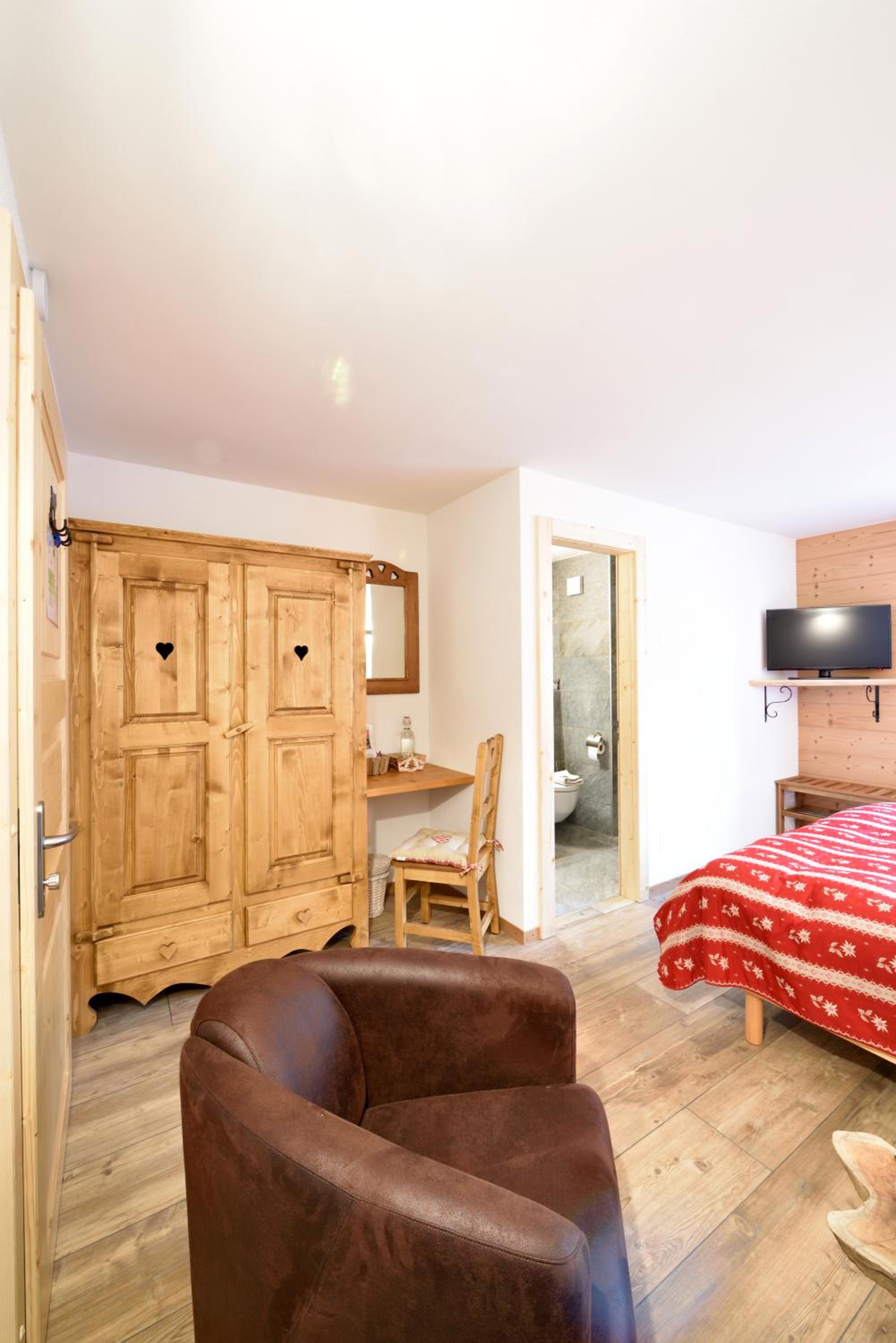 Superior Double Room - Photo 9