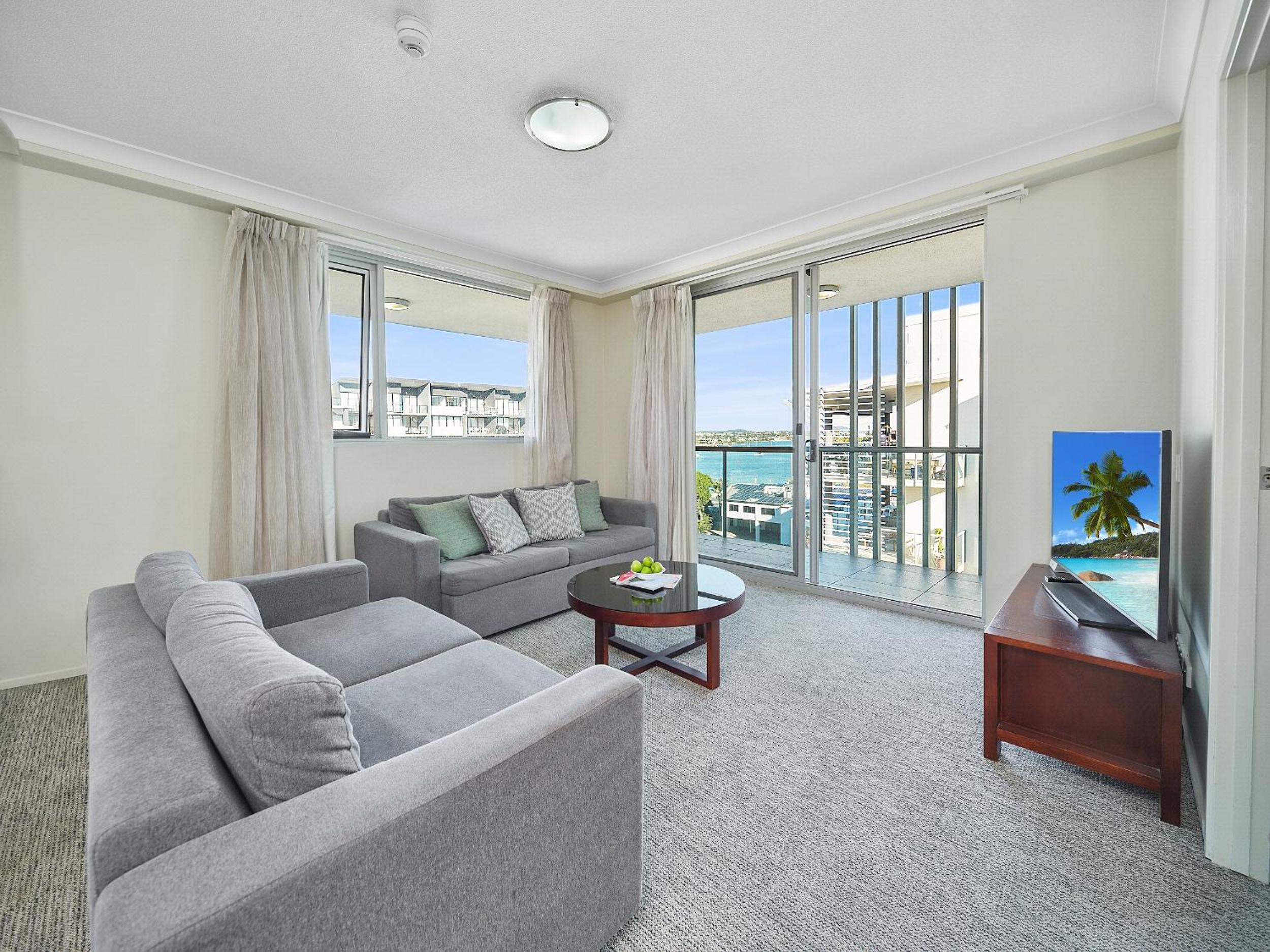 One-Bedroom Apartment with Balcony thumbnail 5