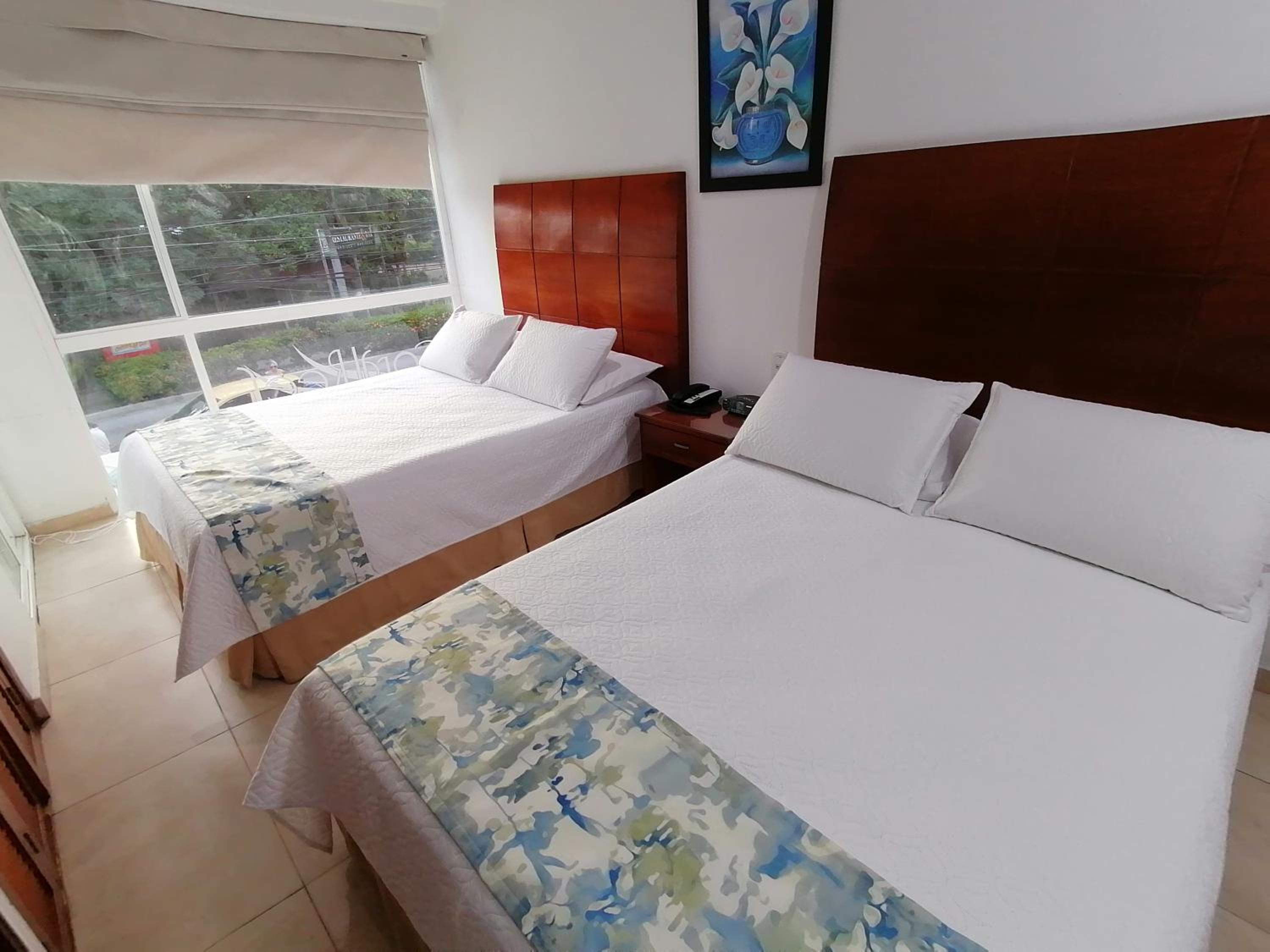 Deluxe Twin Room - Photo 2