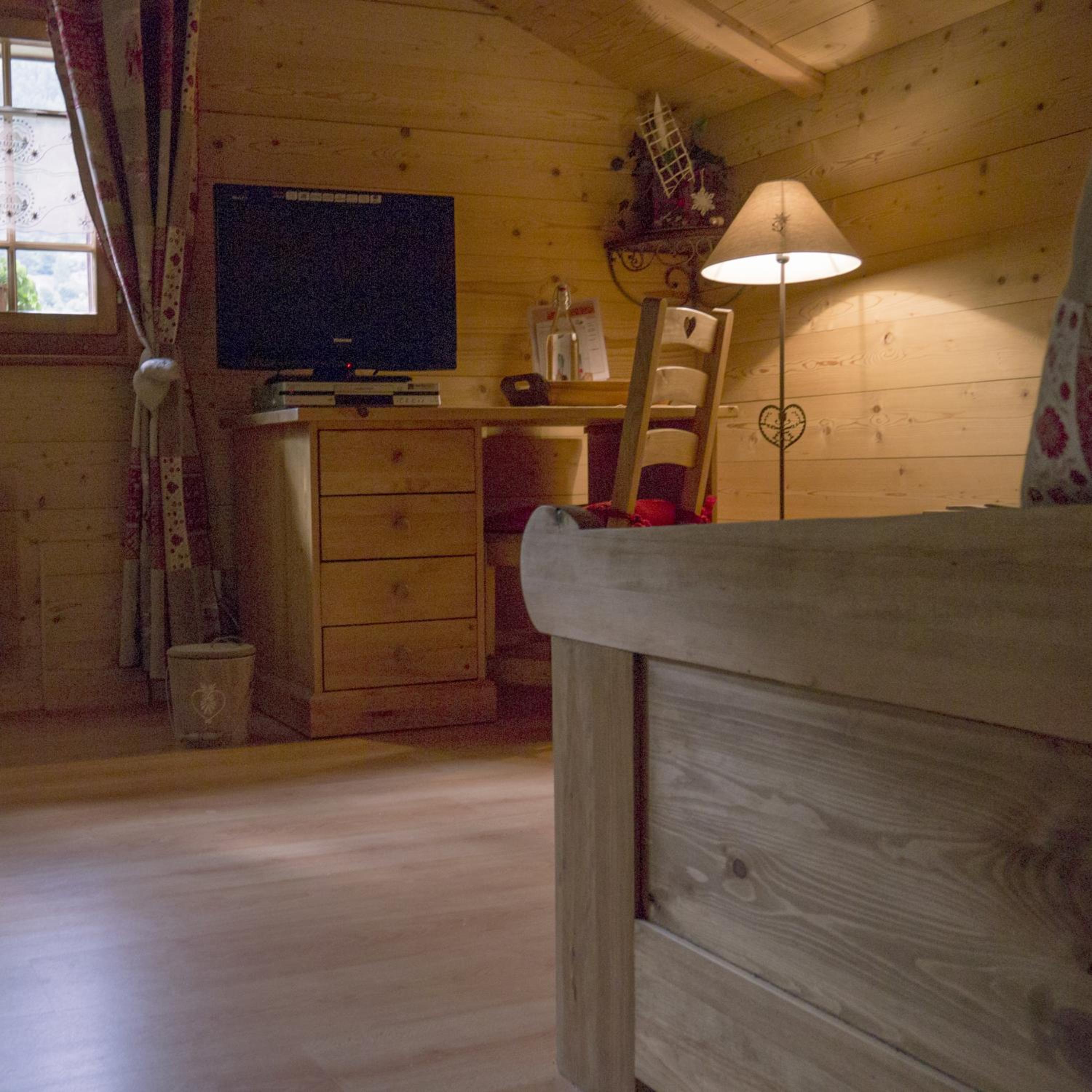 Family Room - Photo 10