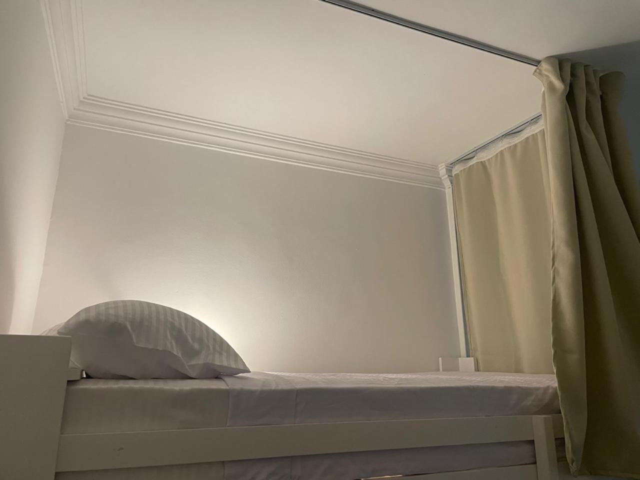 Single Bed in Male Dormitory Room photo 3