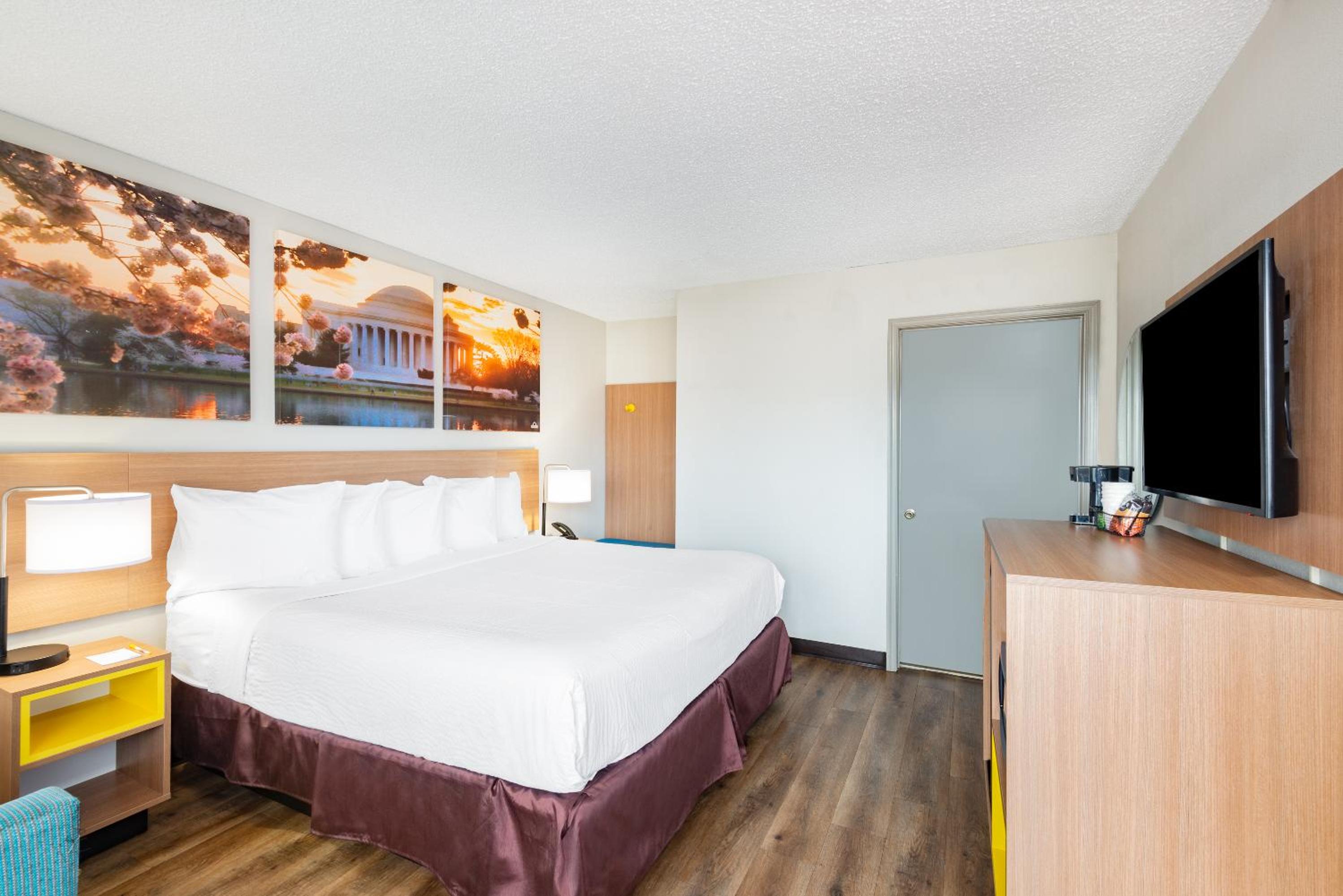 King Room - Disability Access/Non-Smoking photo 1