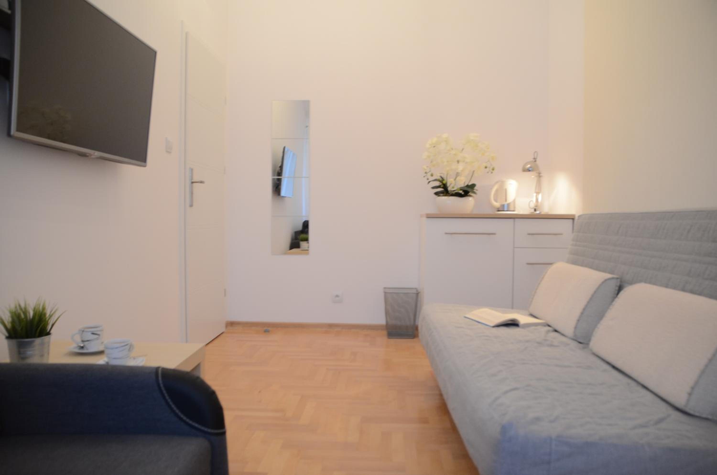 Double Room with Extra Bed (3 Adults) photo 1