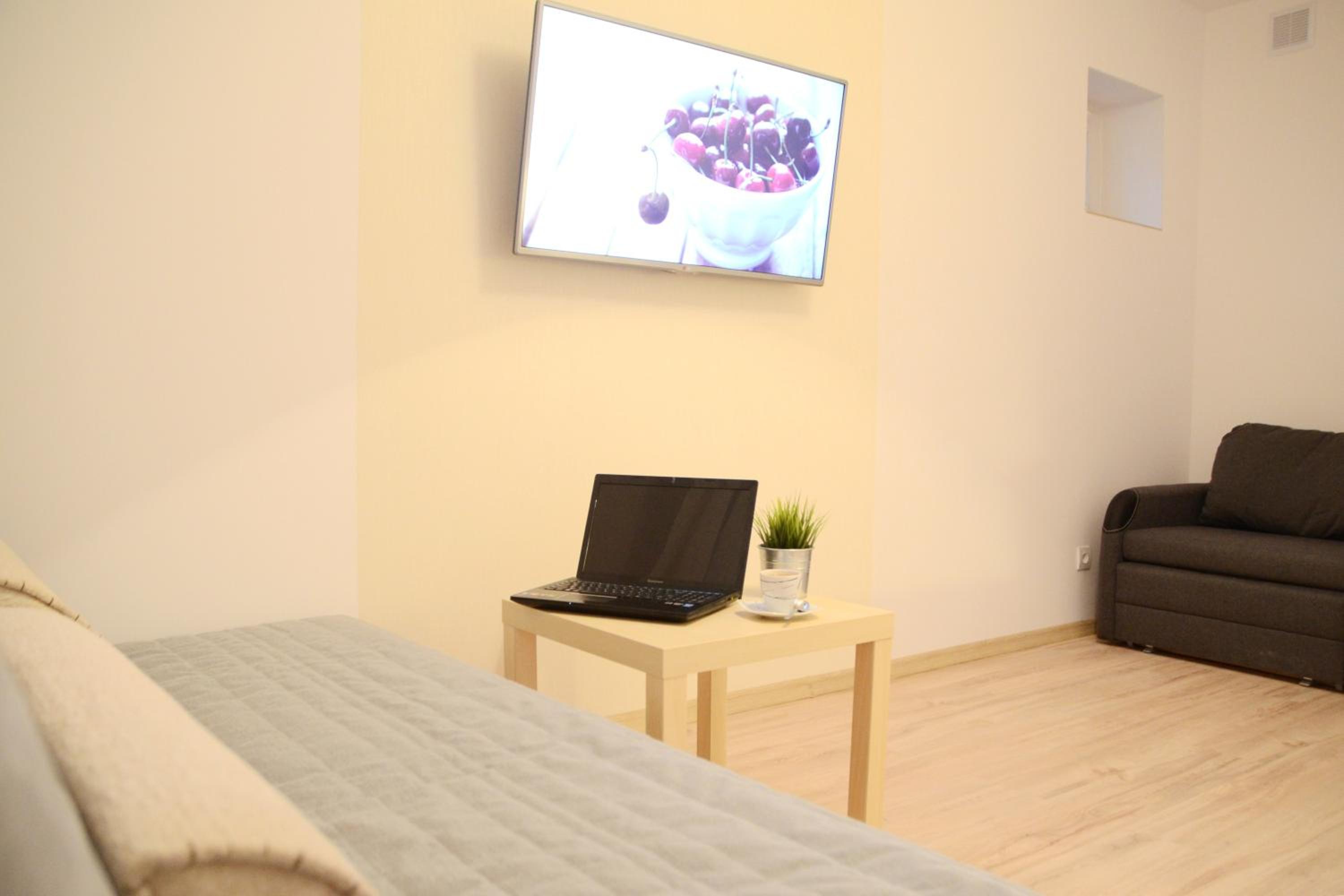 Budget Double Room with Extra Bed (3 Adults) photo 3