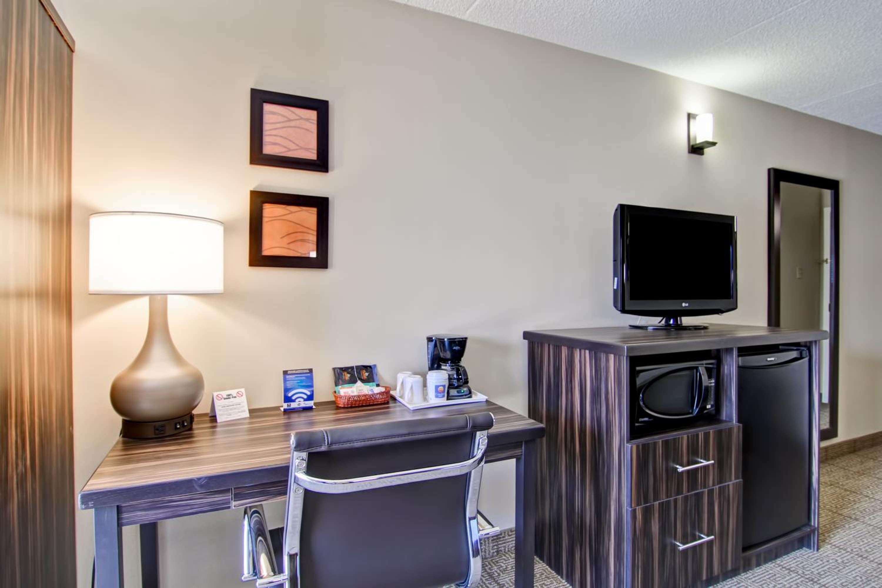 King Room - Ground Floor - Non-Smoking - Pet Friendly - Photo 3
