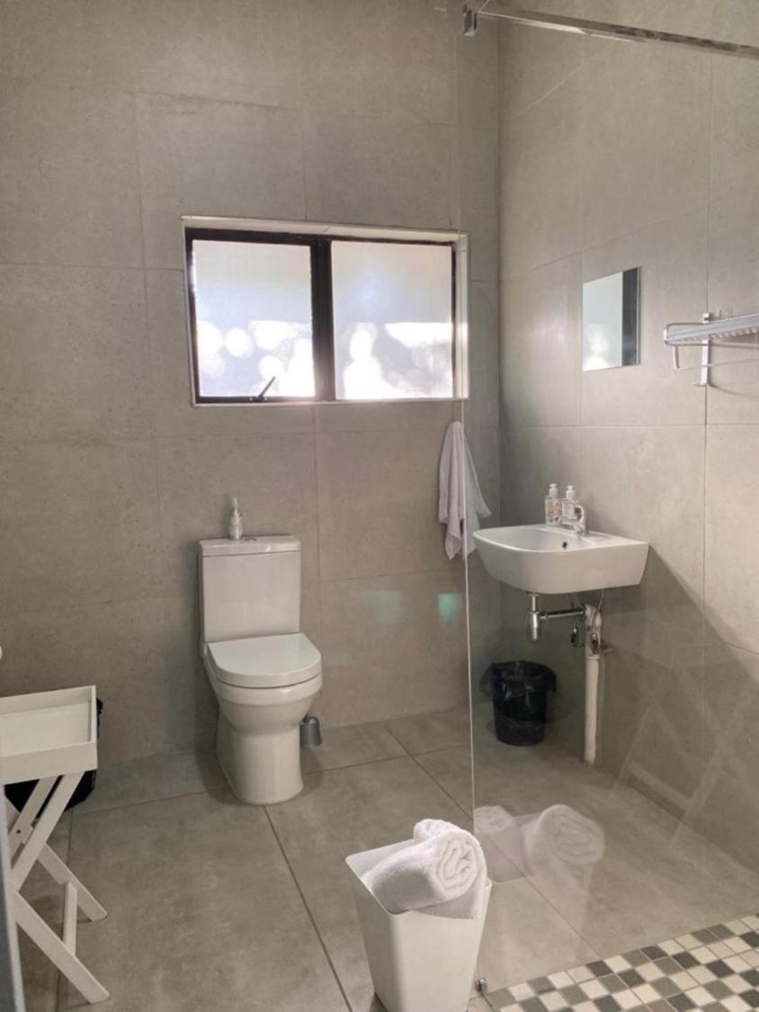 Deluxe Double Room with Shower photo 2