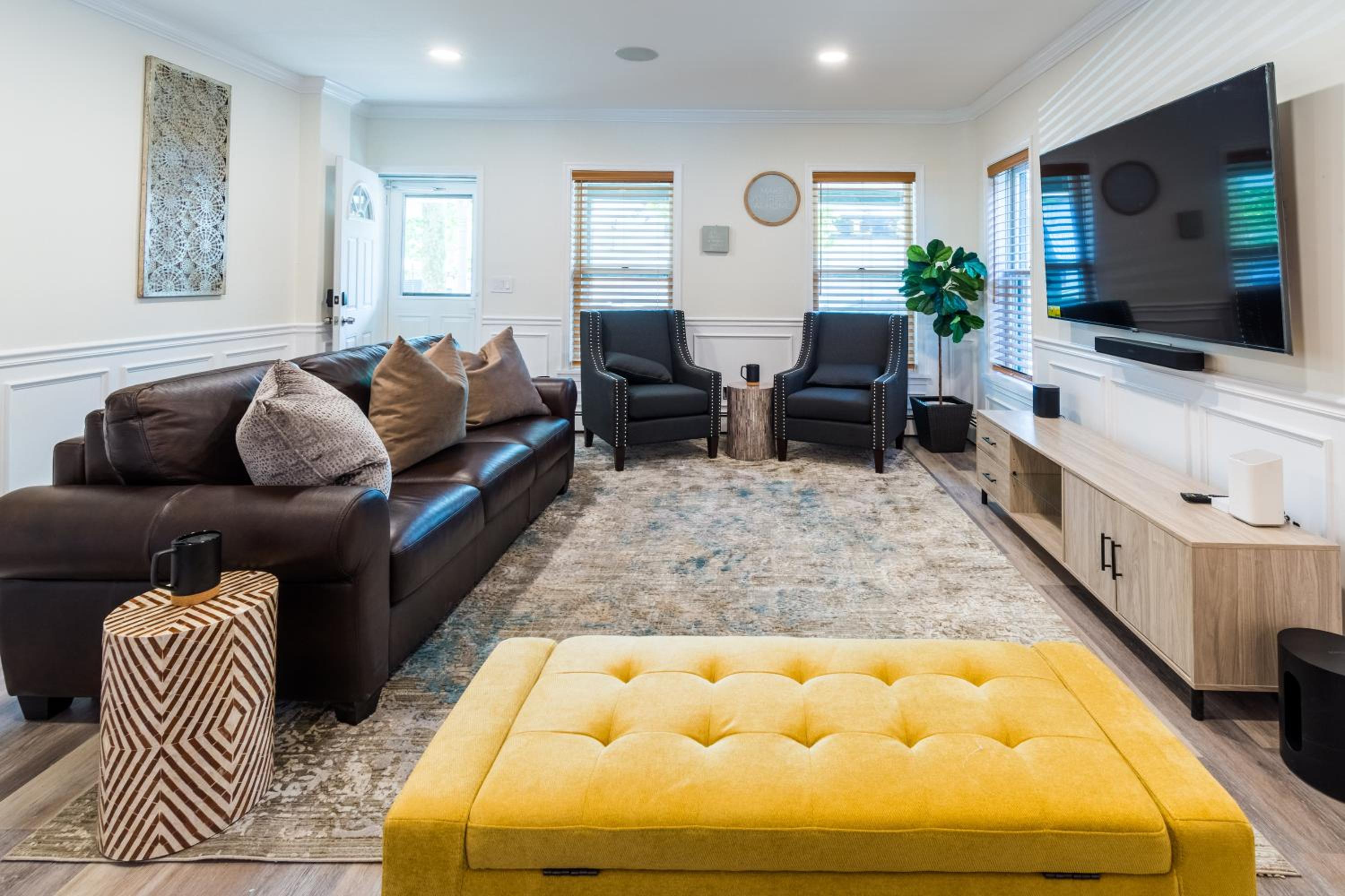 Three-Bedroom House photo 1
