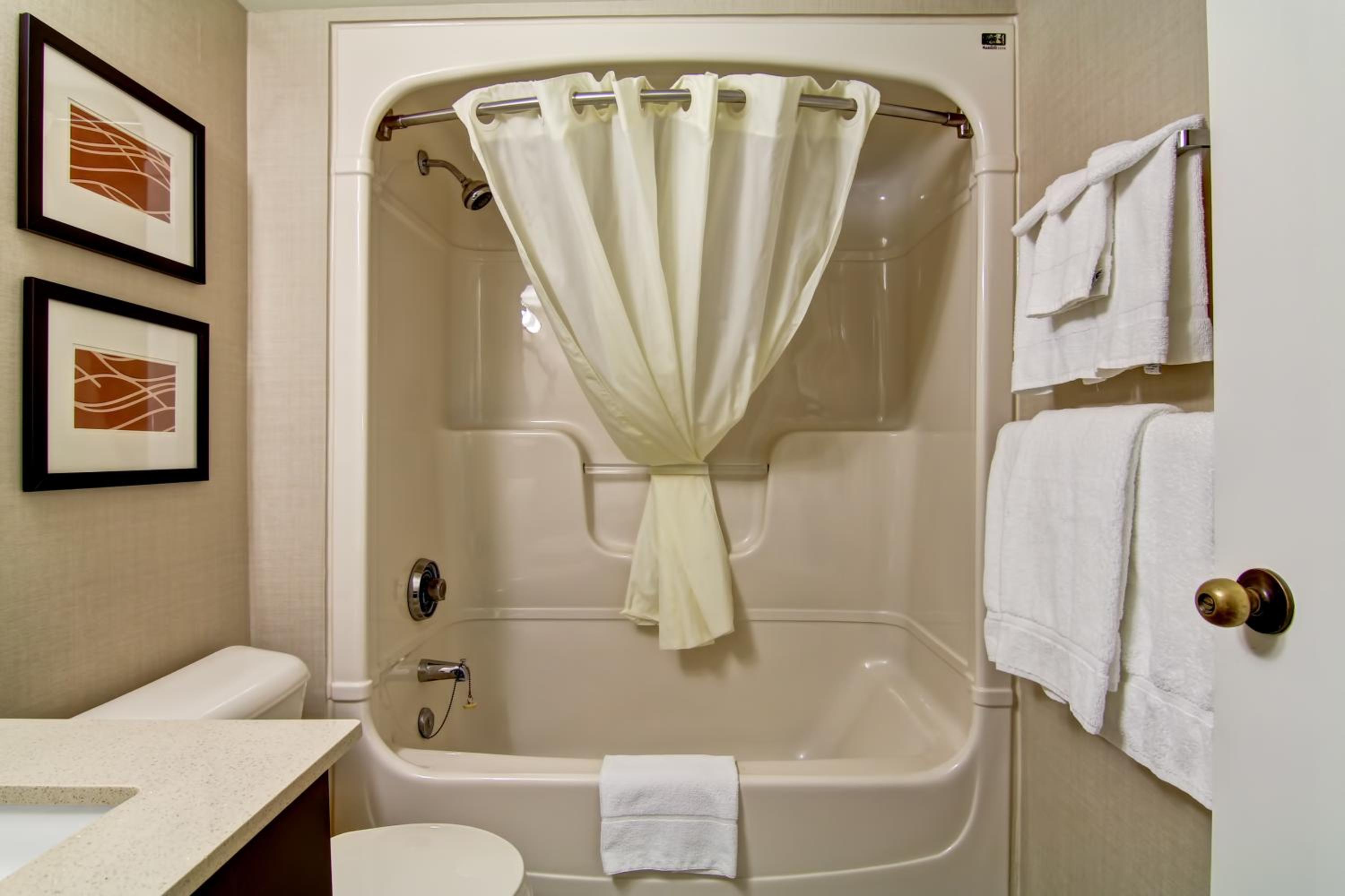 King Room - Ground Floor - Non-Smoking - Pet Friendly - Photo 6