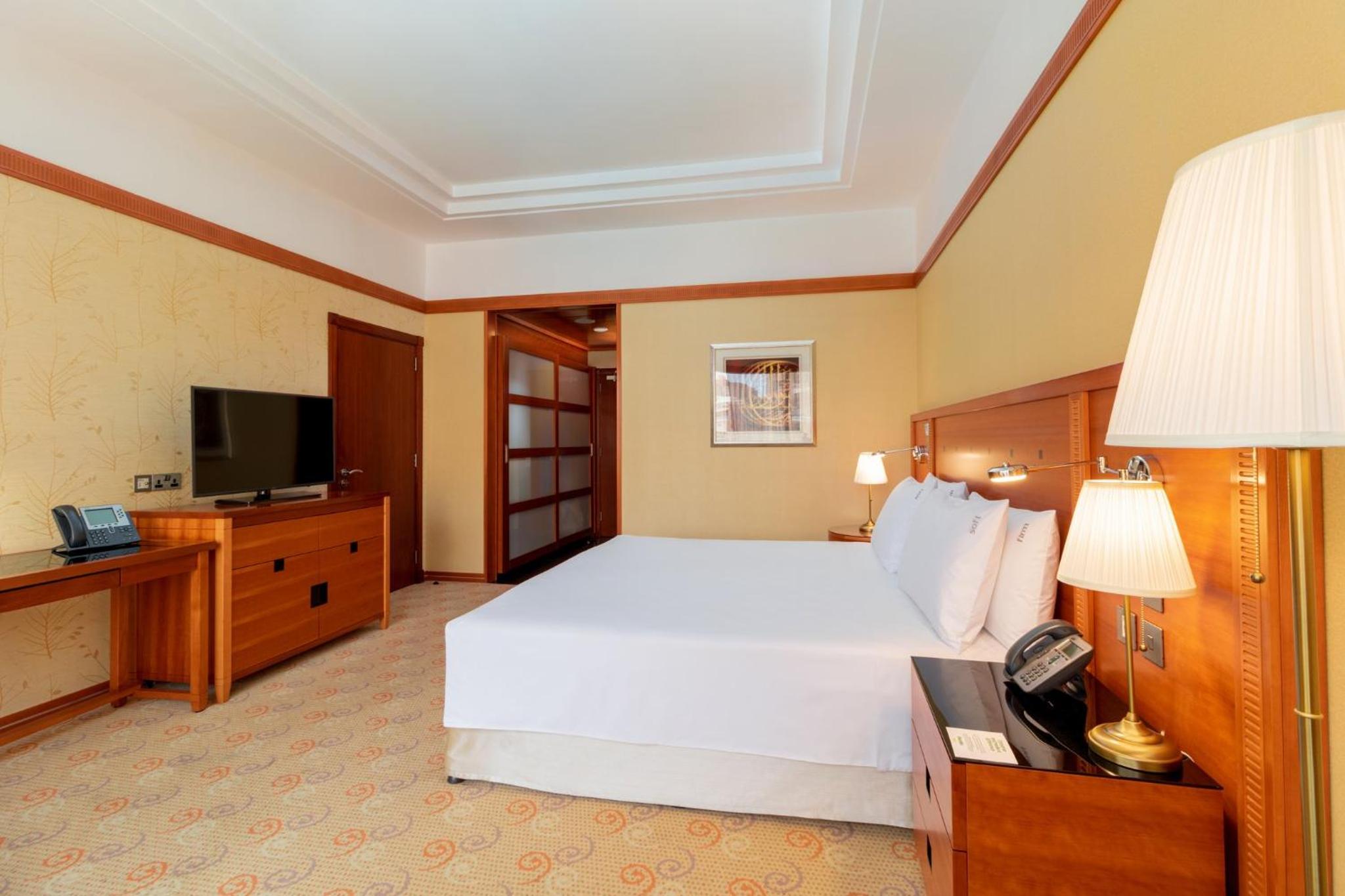 Standard Room, 1 King Bed, Smoking