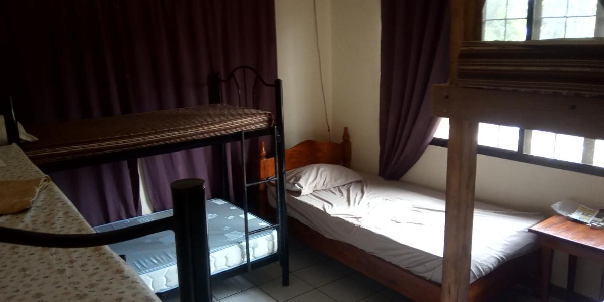Deluxe Family Suite photo 3