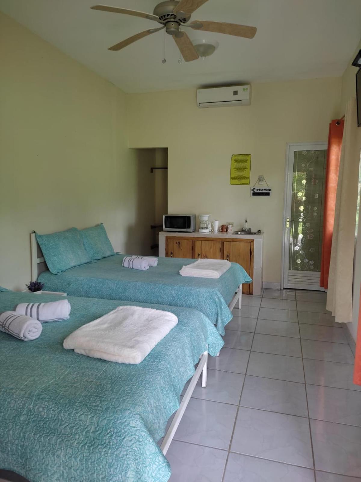 One-Bedroom House photo 1