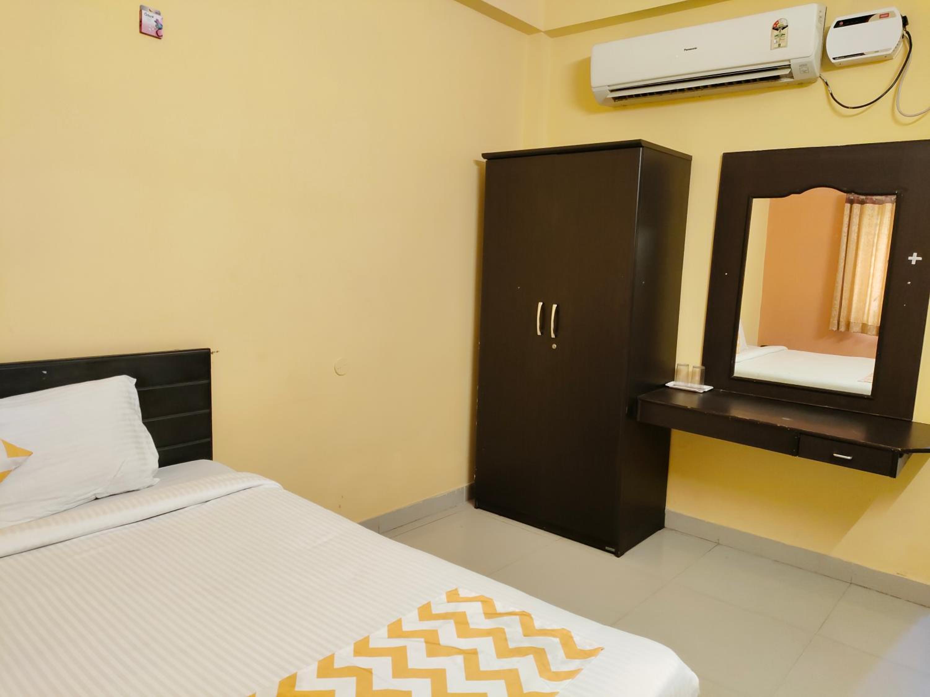Deluxe Double Room - Photo 17