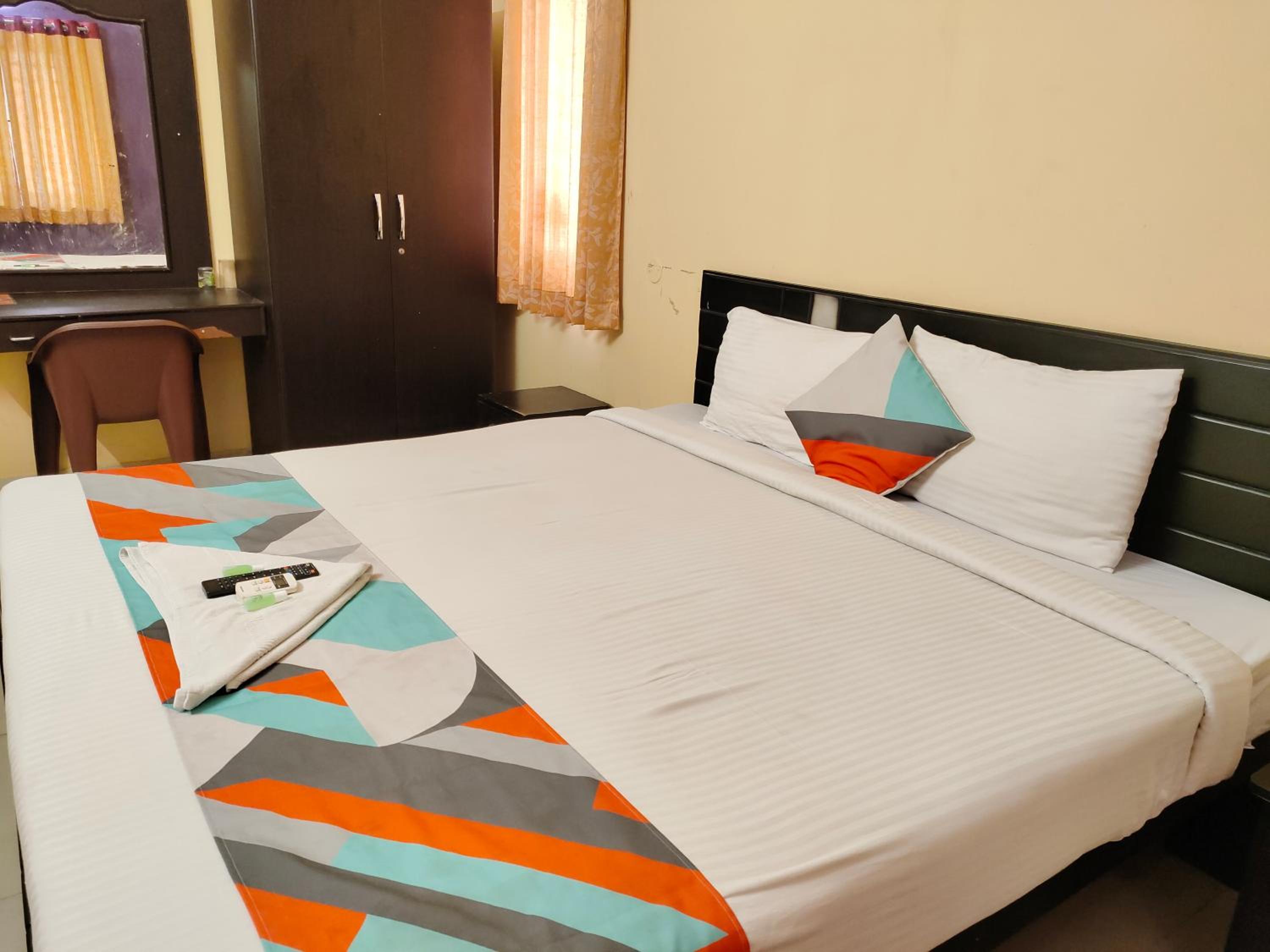 Deluxe Double Room - Photo 13