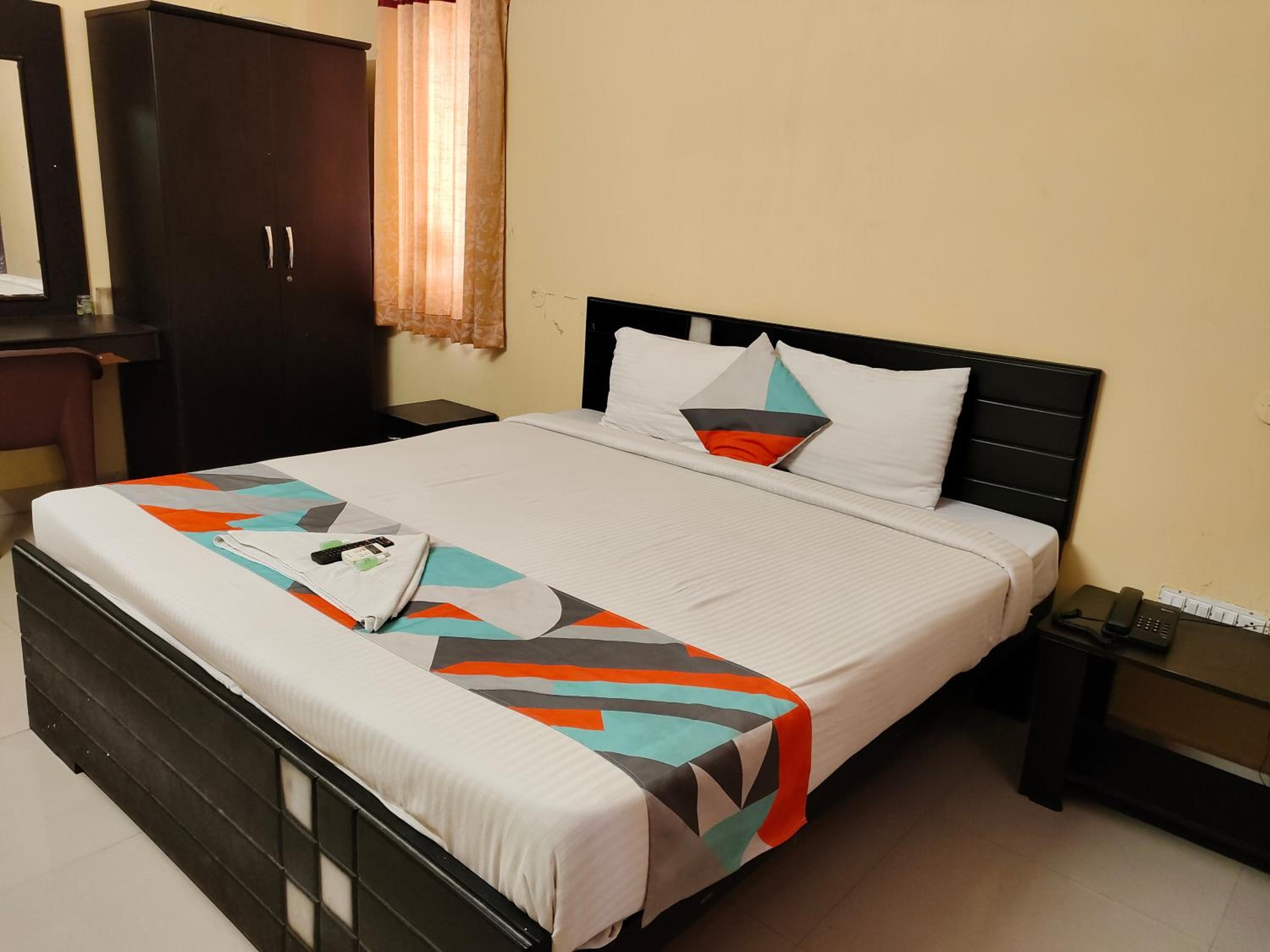 Deluxe Double Room - Photo 12